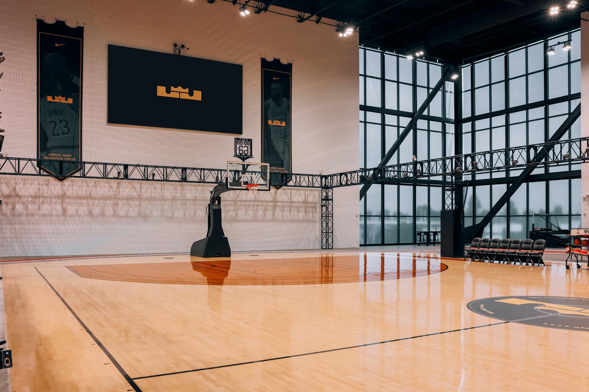 The LeBron James Innovation Center at Nike World Headquarters - image 10