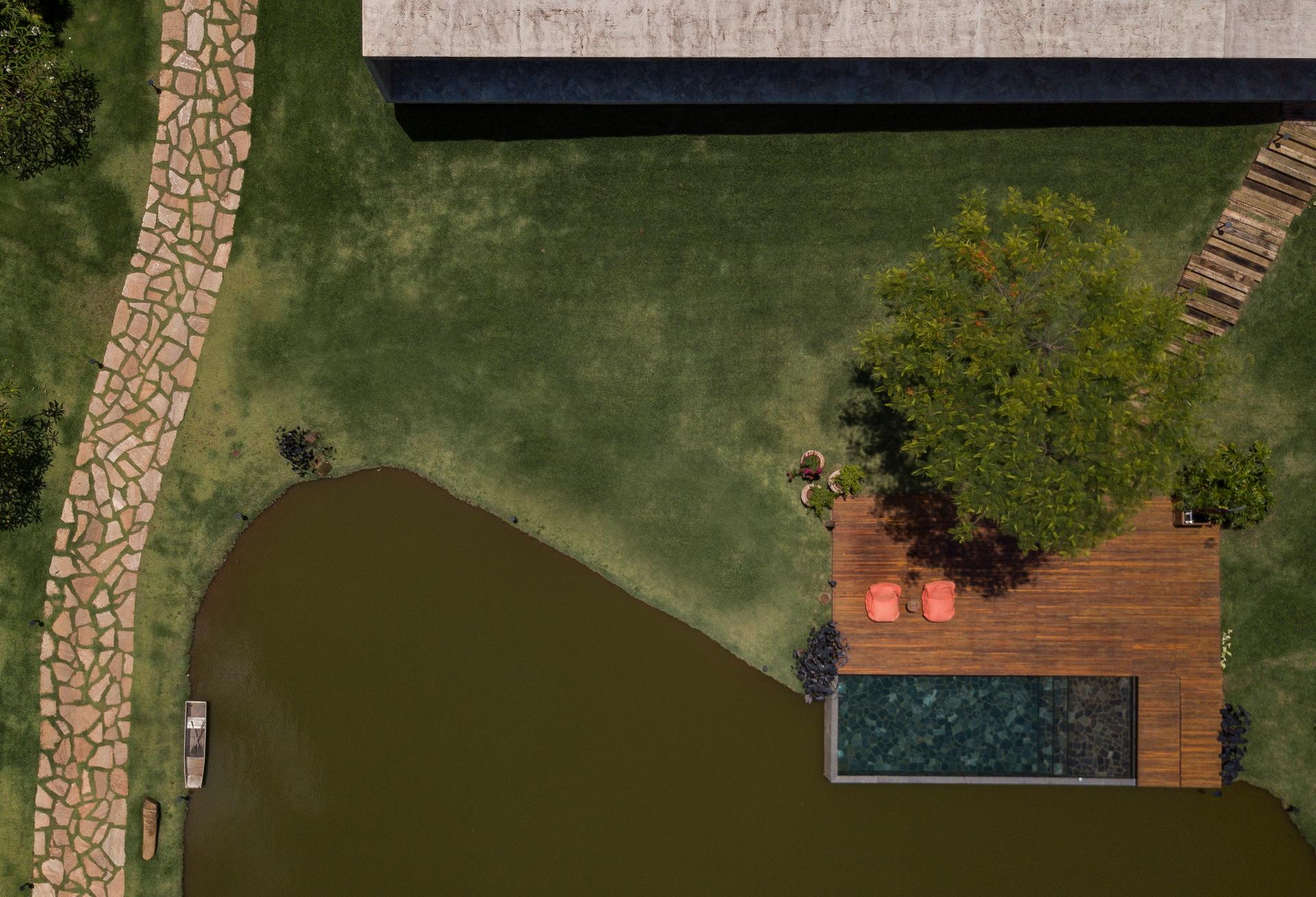 Lake House - image 2