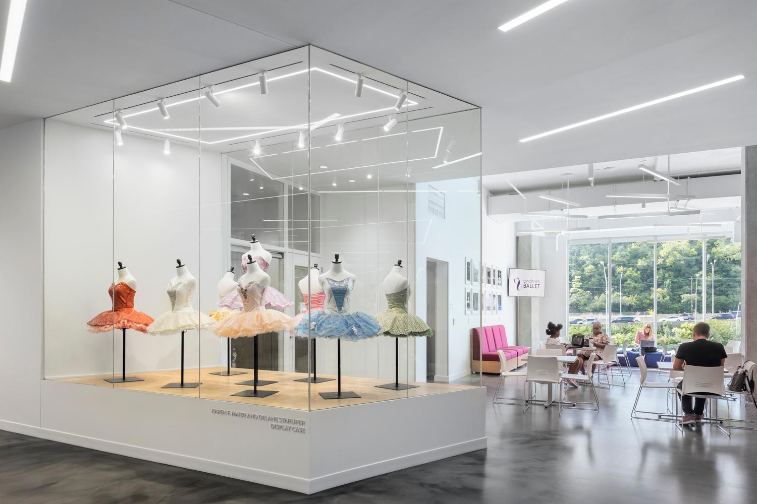 CINCINNATI BALLET, MARGARET & MICHAEL VALENTINE CENTER FOR DANCE - image 6