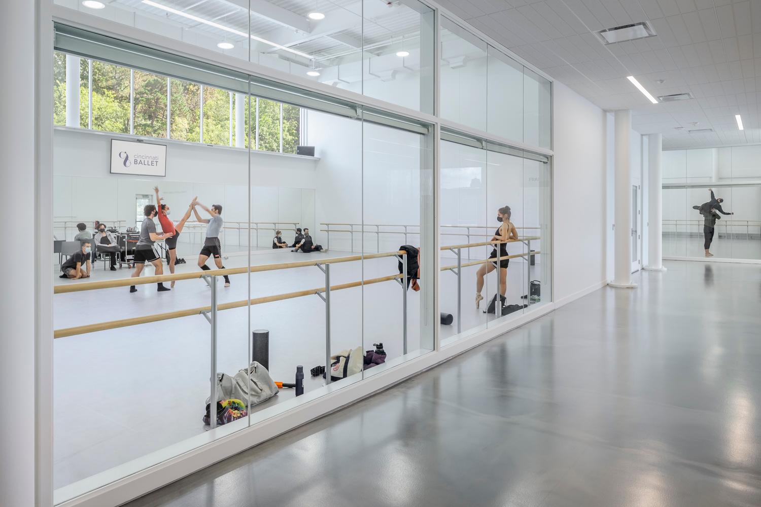 CINCINNATI BALLET, MARGARET & MICHAEL VALENTINE CENTER FOR DANCE - image 11