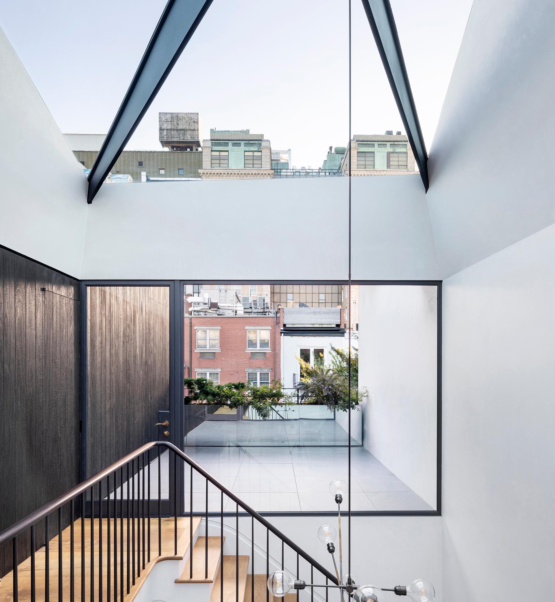 Gramercy Townhouse - image 10