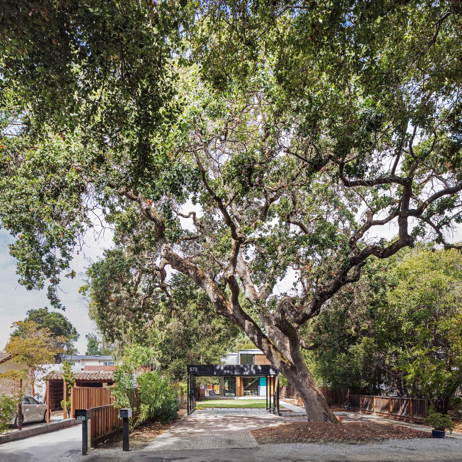 House 023 — Connect 12 Menlo Park - image 3