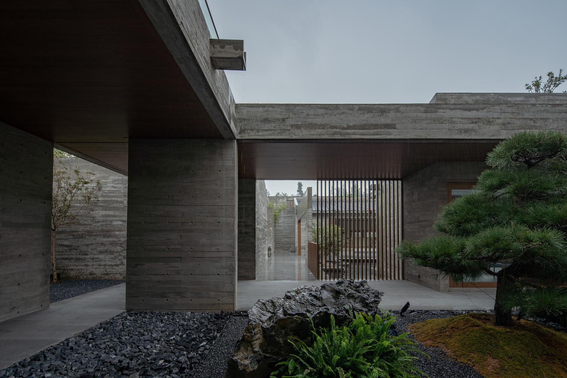 The Flowing Garden - image 8