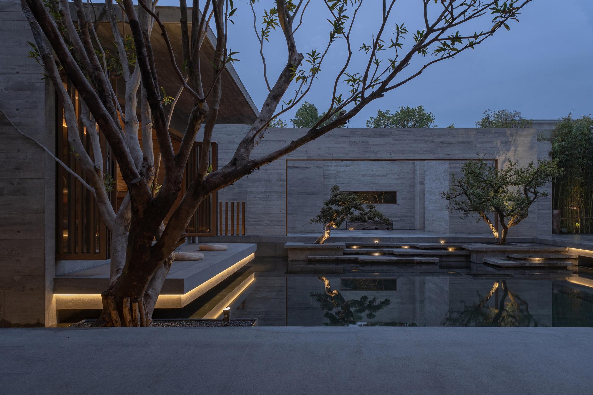 The Flowing Garden - image 7