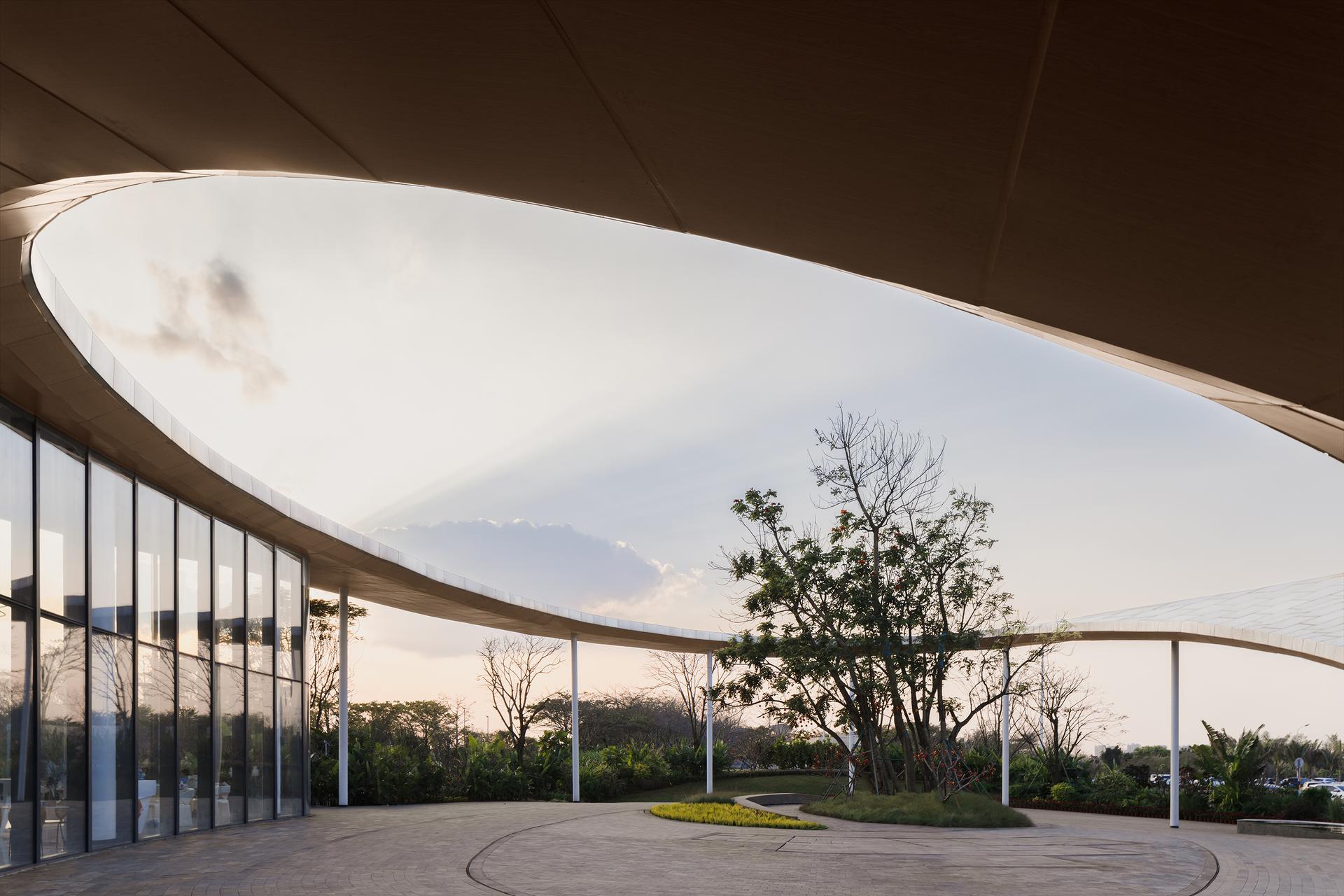 Haikou Xixiu Park Visitor Center - image 10