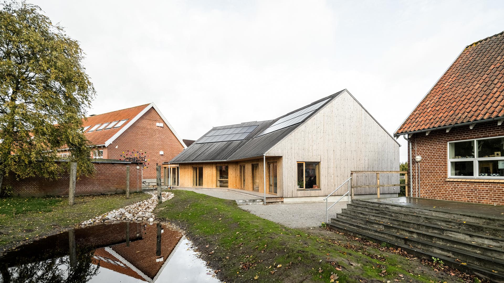 Feldballe School