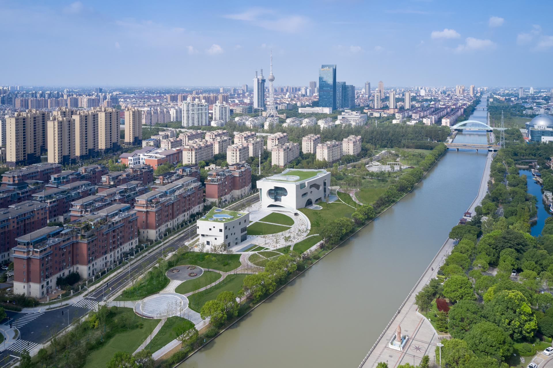 Shanghai Cofco Cultural & Health Center