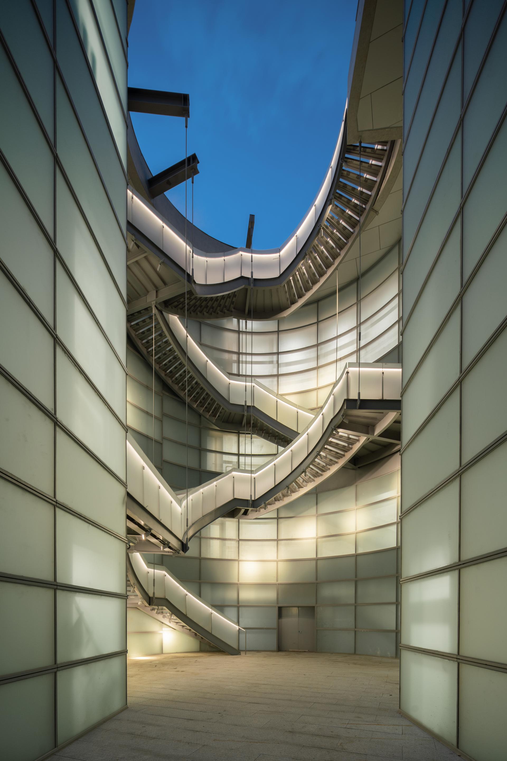 Shanghai Cofco Cultural & Health Center - image 7