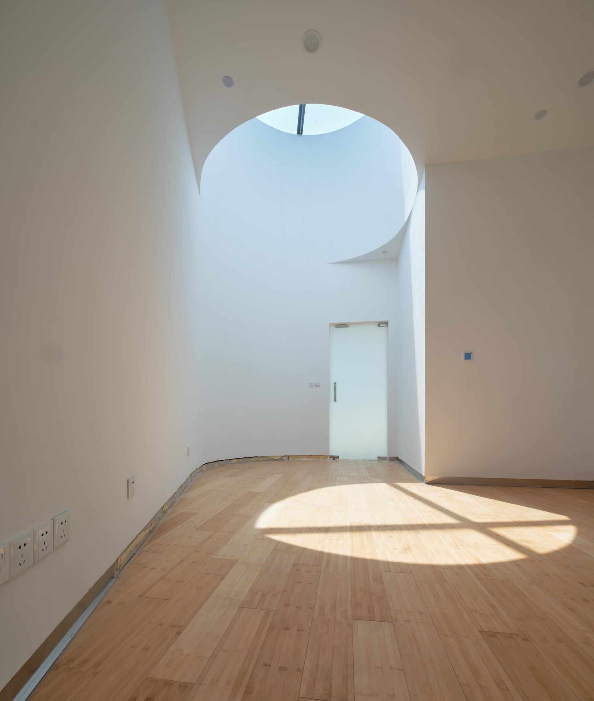 Shanghai Cofco Cultural & Health Center - image 9