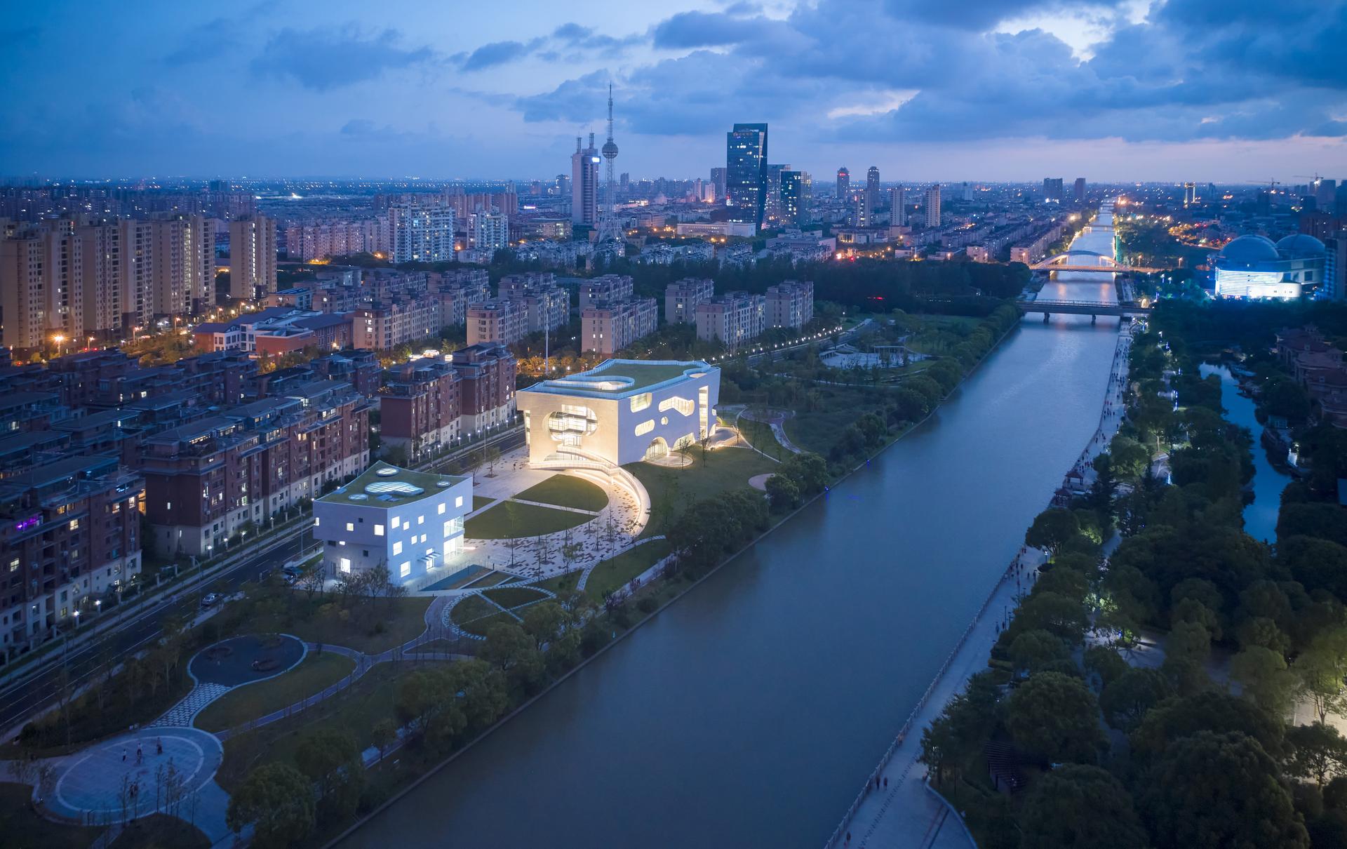 Shanghai Cofco Cultural & Health Center - image 12