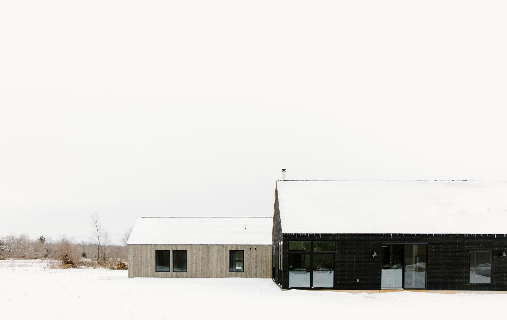 Svart Hus - image 2