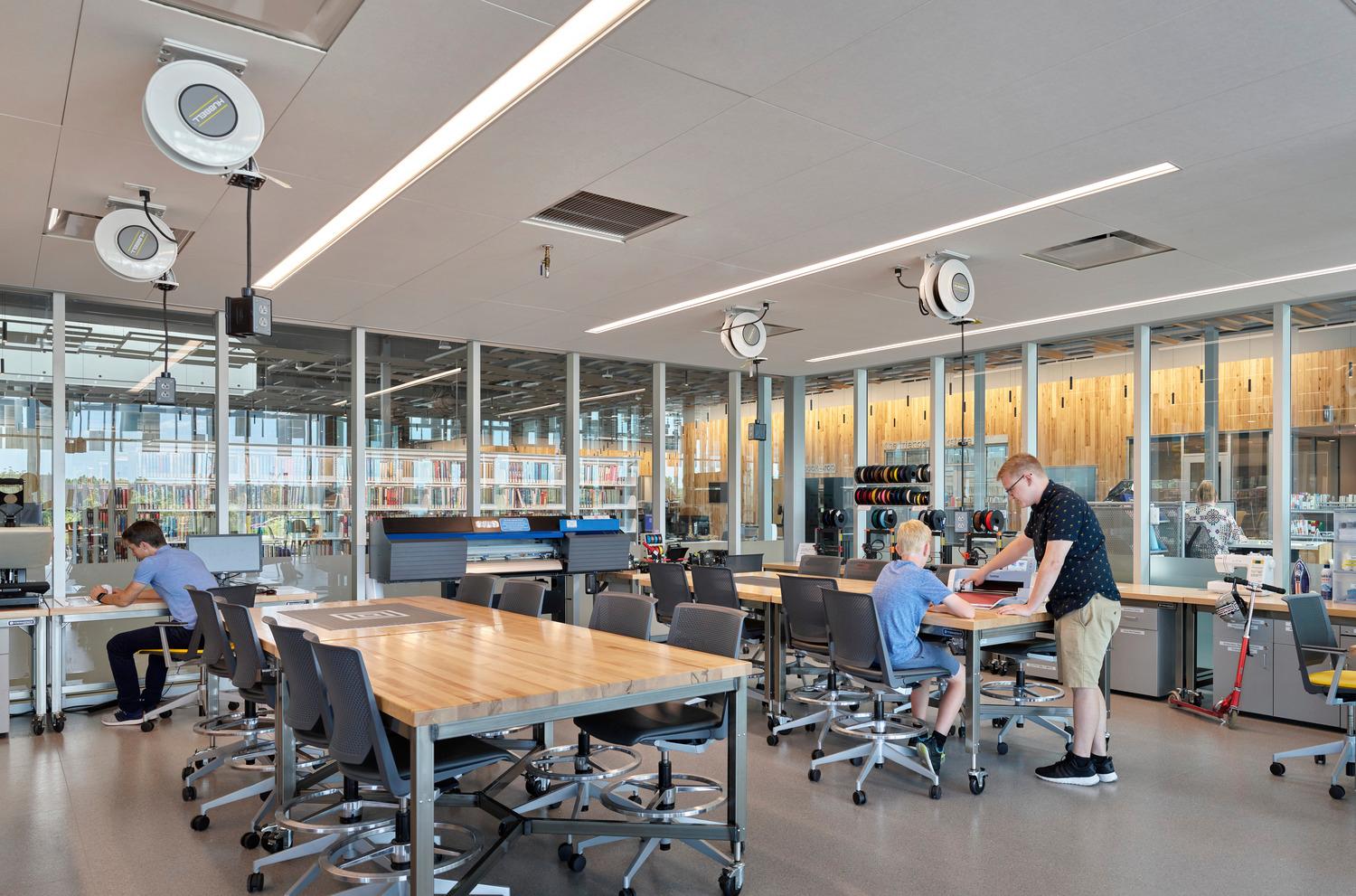 Indian Creek Library - image 4