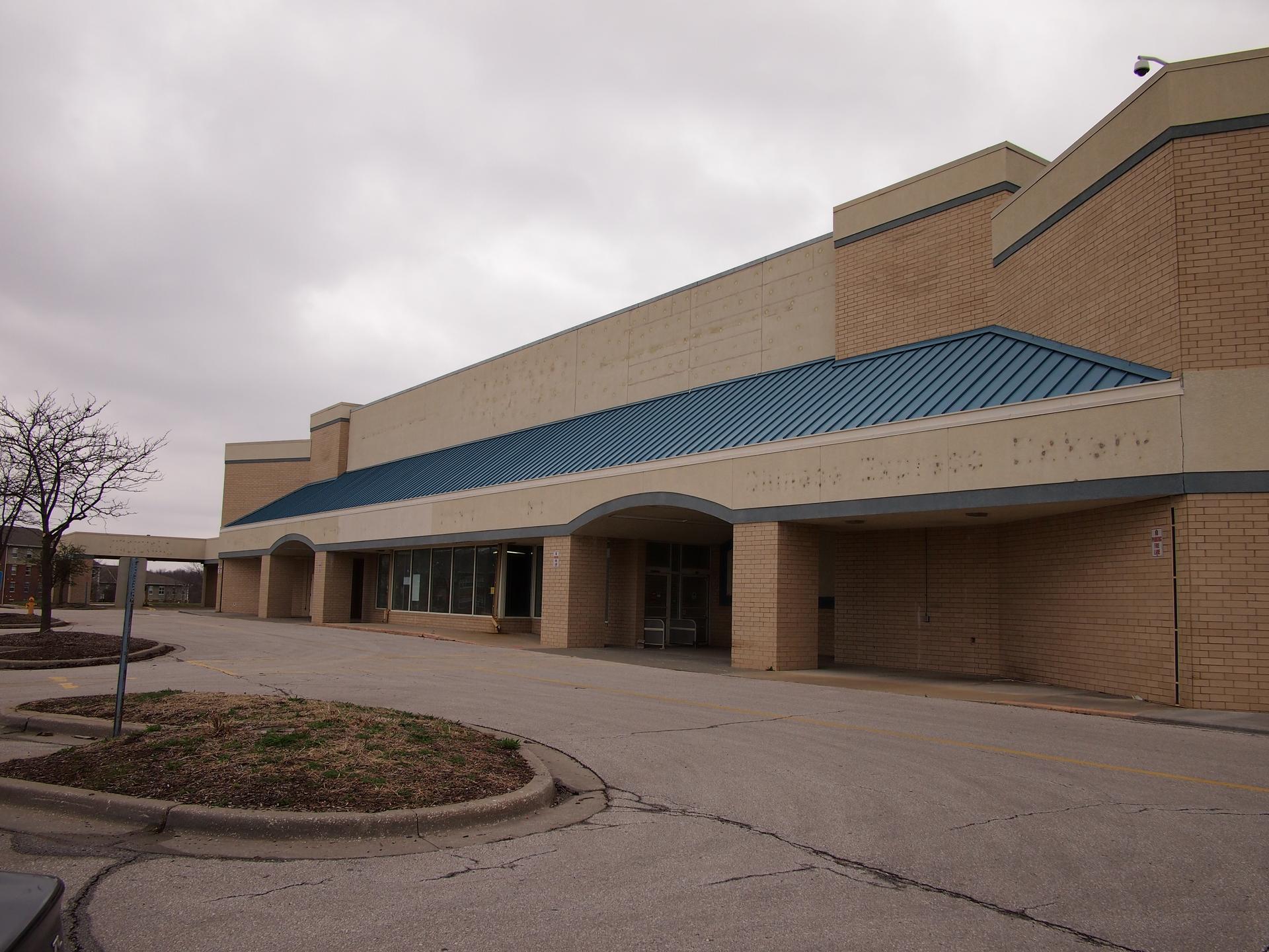 Indian Creek Library - image 10