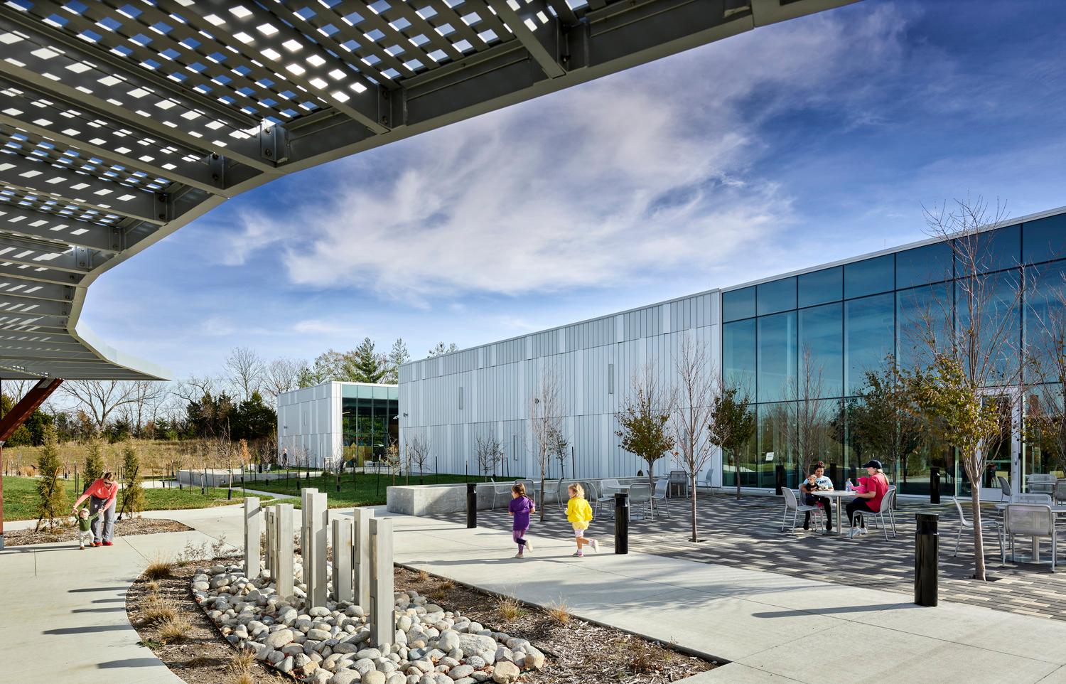 Indian Creek Library - image 13
