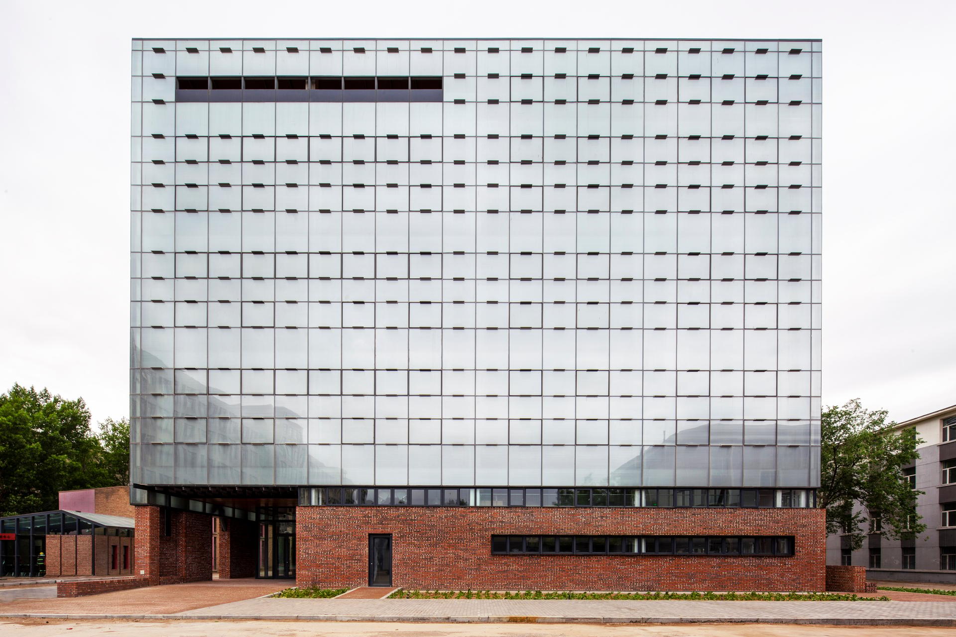 Architectural Experimental Innovation Center of Inner Mongolia University of Technology - image 3
