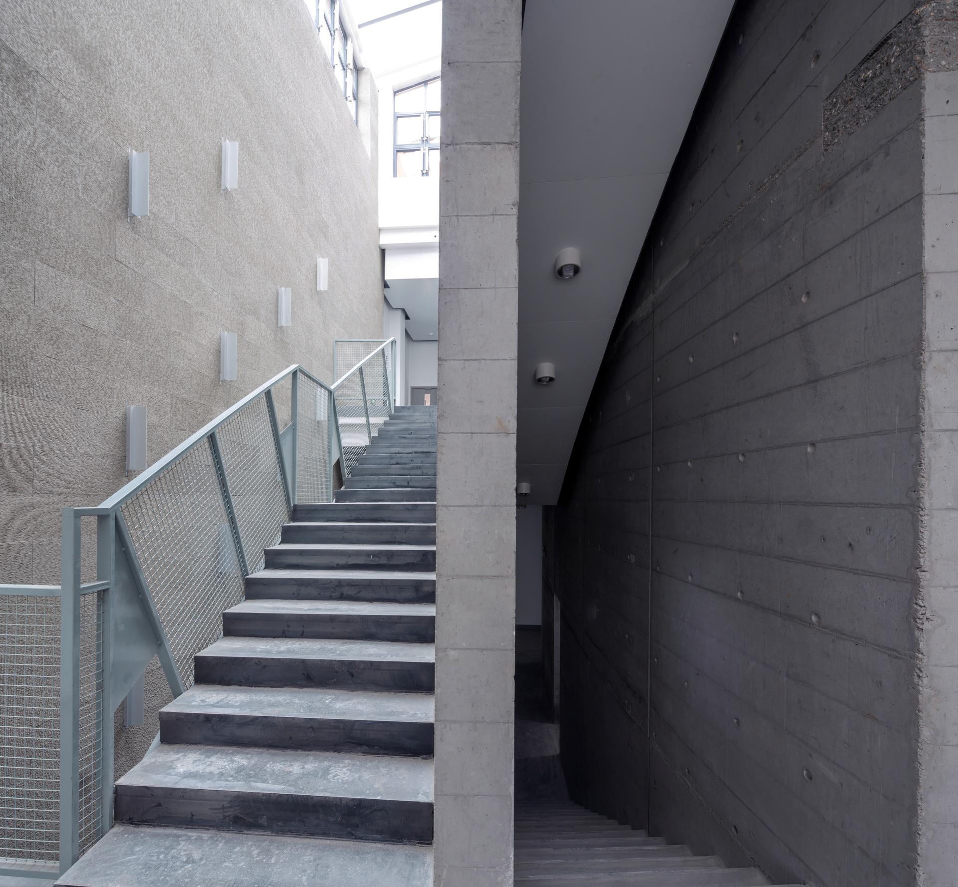 Architectural Experimental Innovation Center of Inner Mongolia University of Technology - image 12