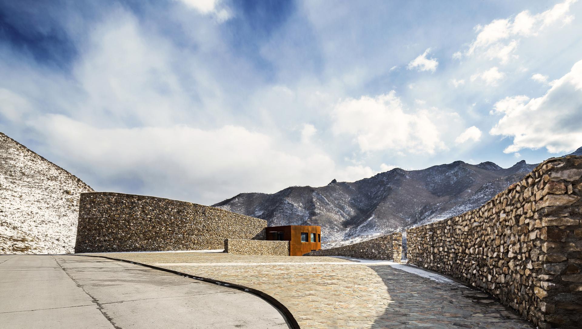 Jiulong Bay Scenic Spot Visitor Center - image 3