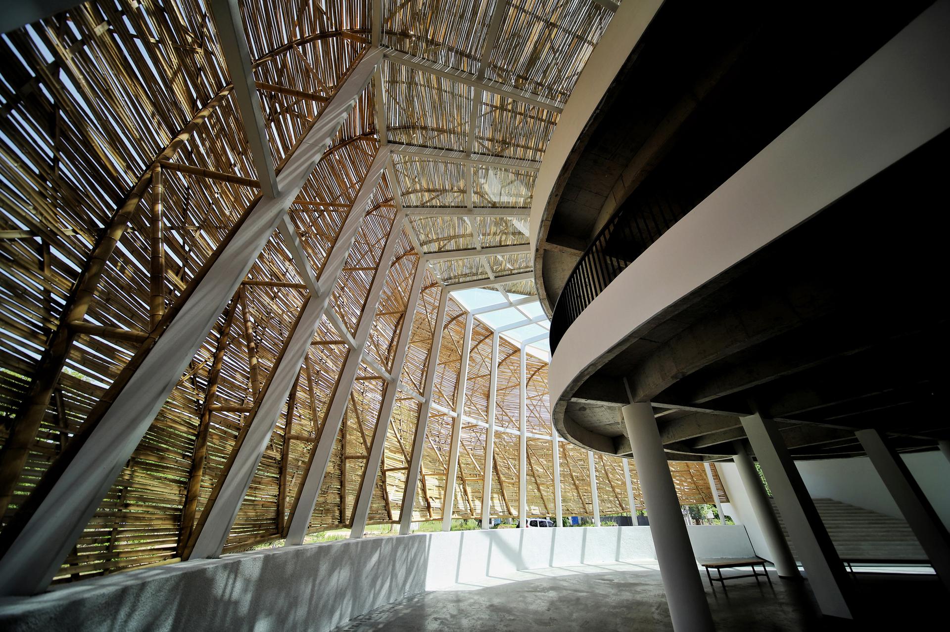 Fish Pavilion of Bamboo Shadow - image 4