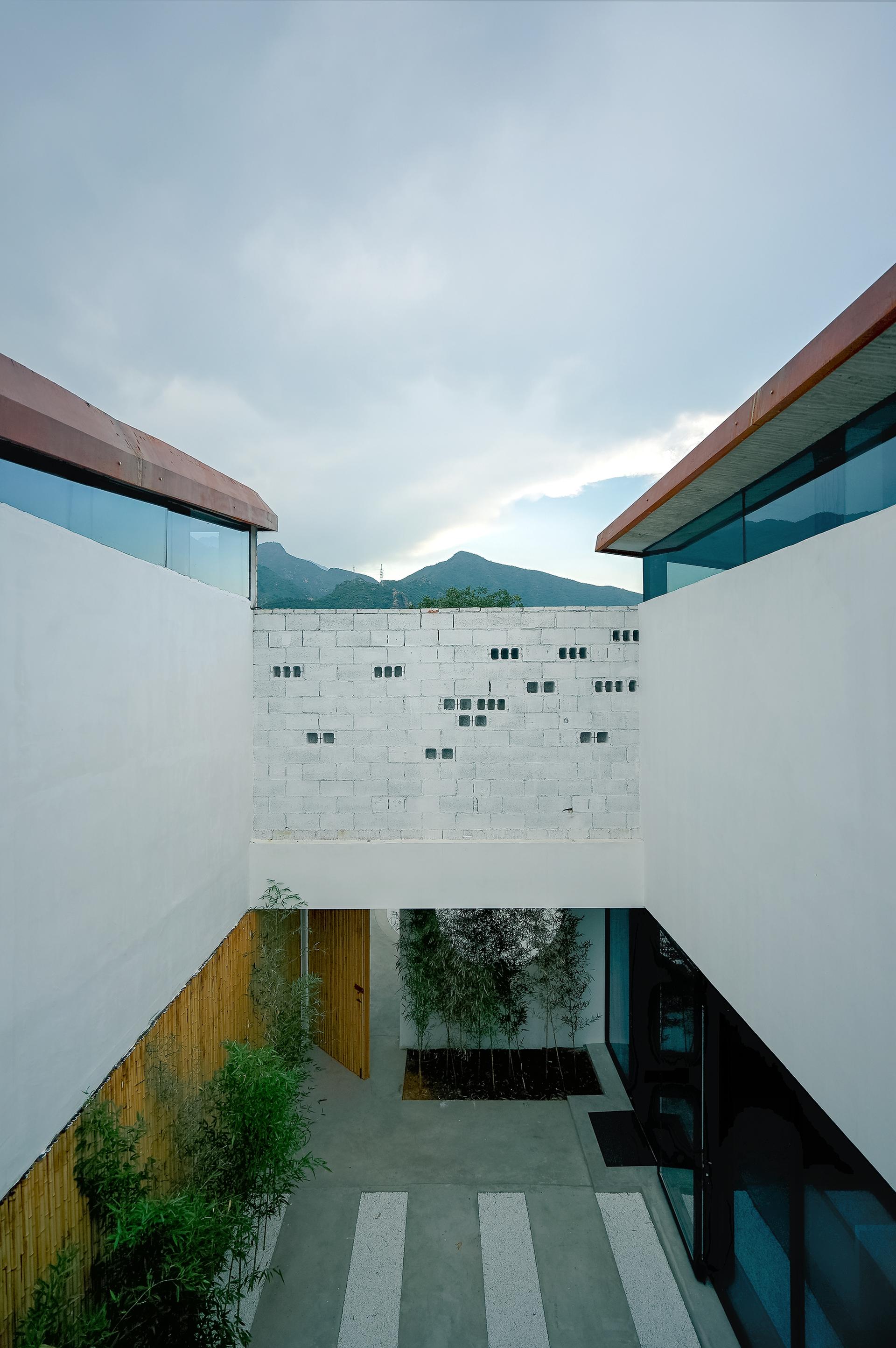 Mountain Villa - image 11