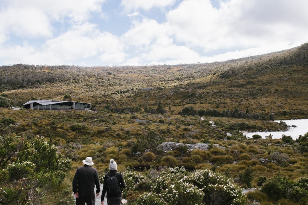 Dove Lake Viewing Shelter