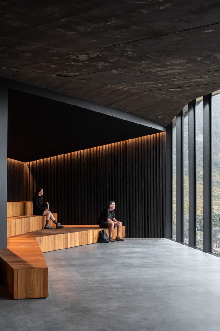 Dove Lake Viewing Shelter - image 7