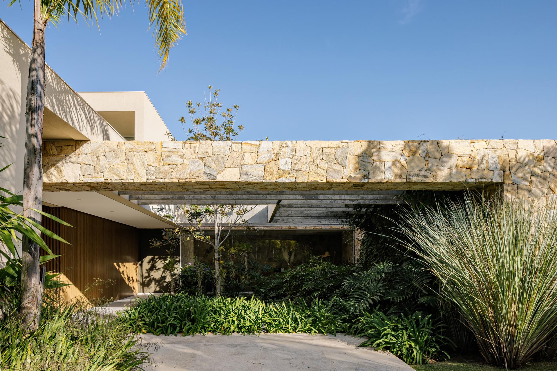 Fazenda da Grama Residence - image 3
