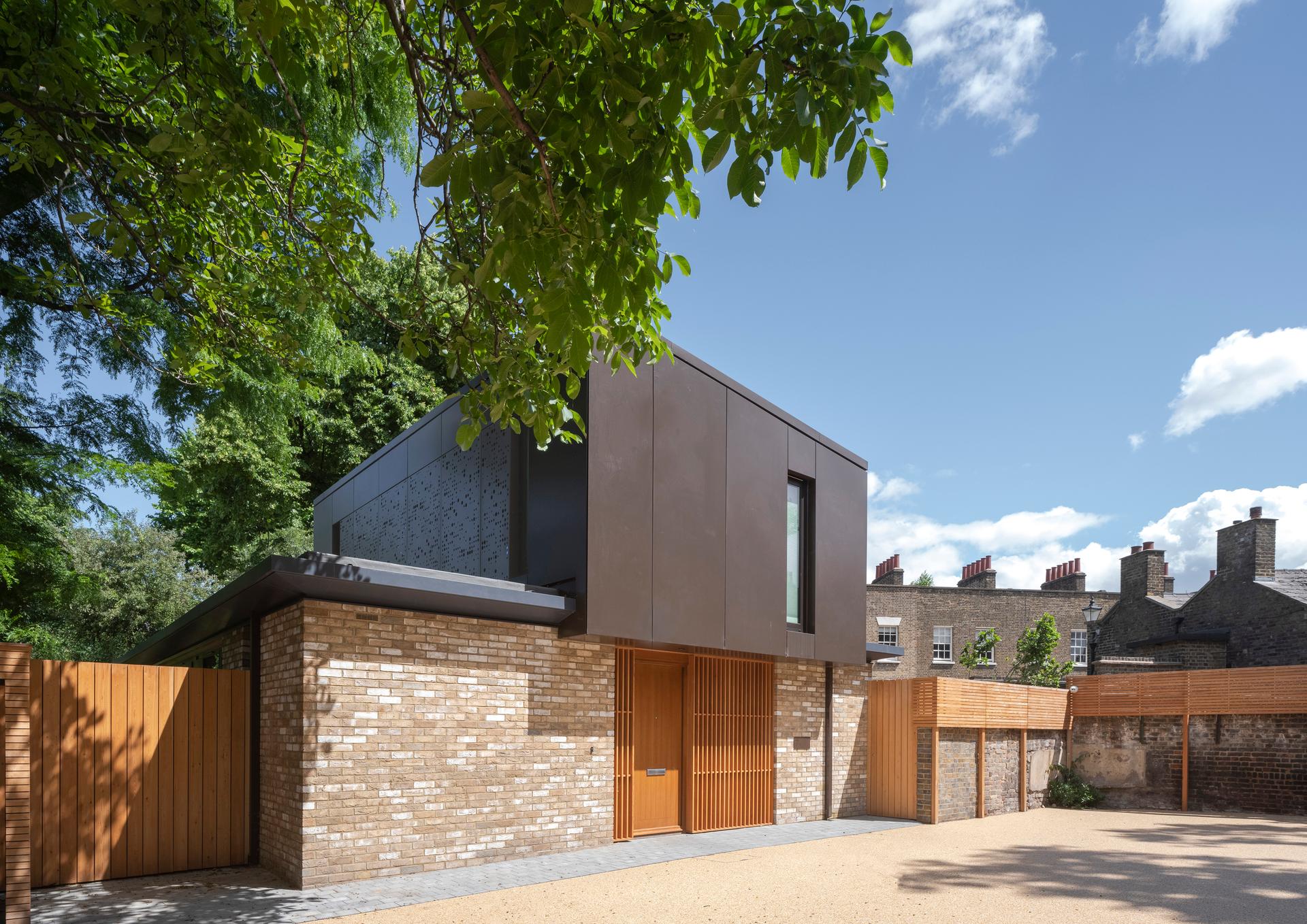 Walcot Square mews - image 2