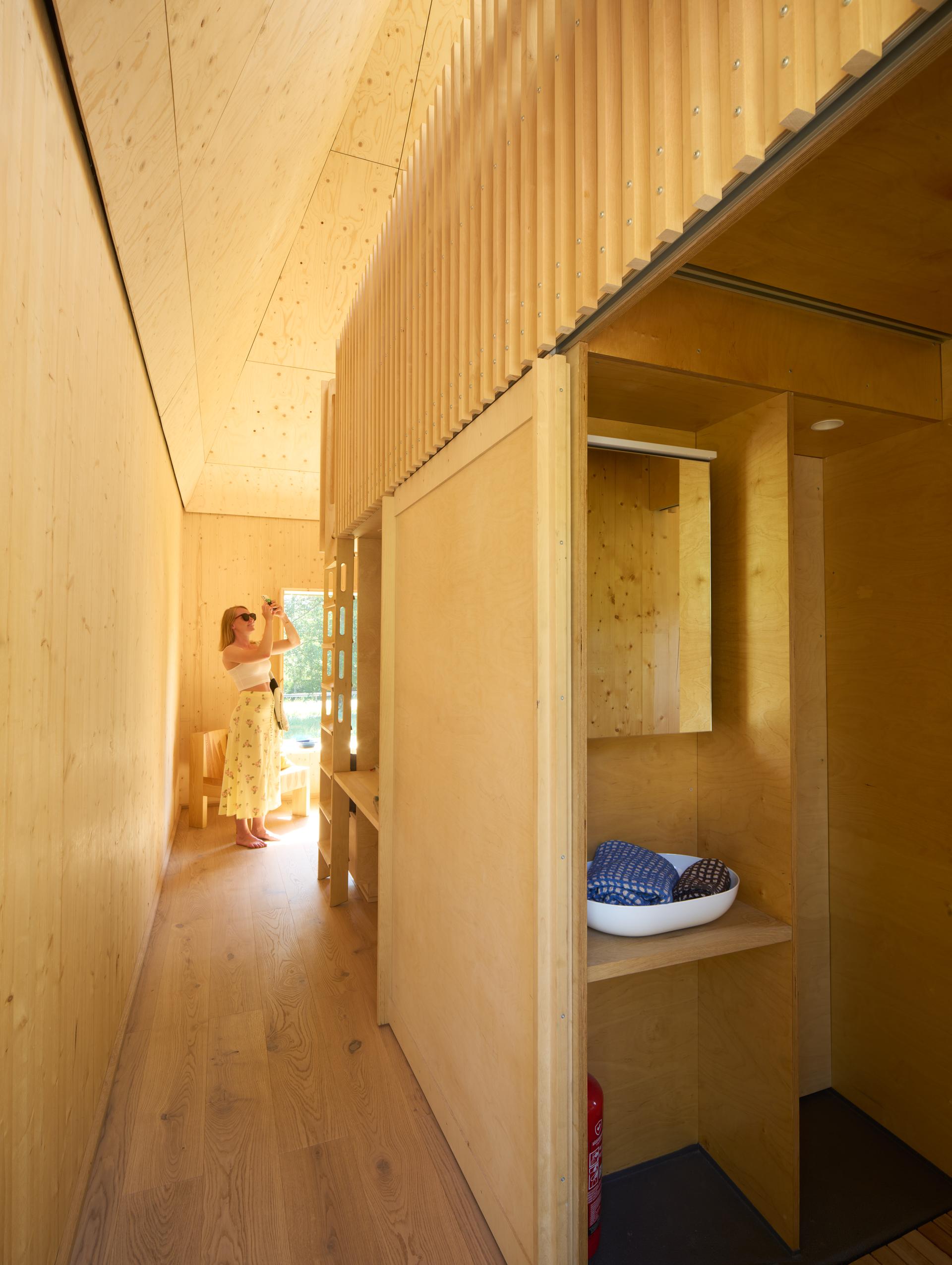 "KORE" house - image 11