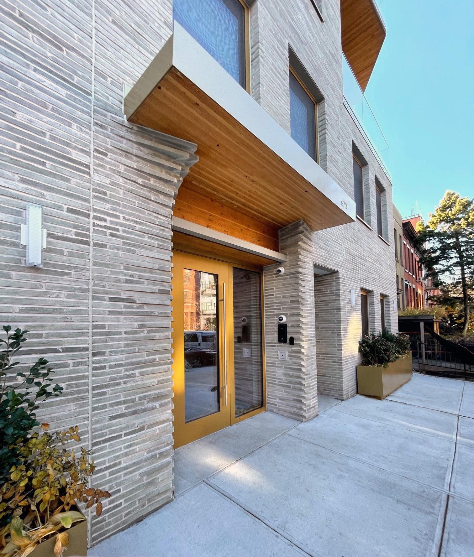 Timber House - image 14