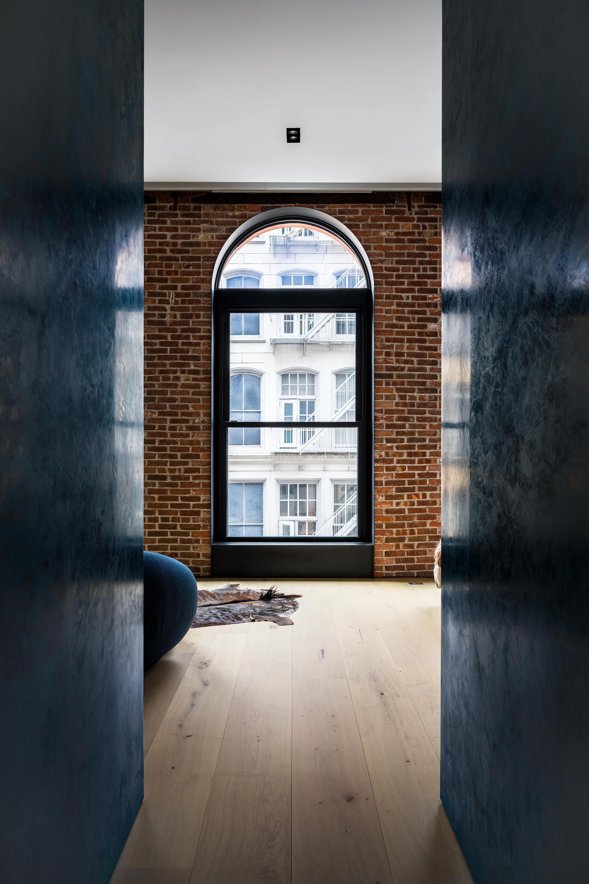 Empire Loft - image 10