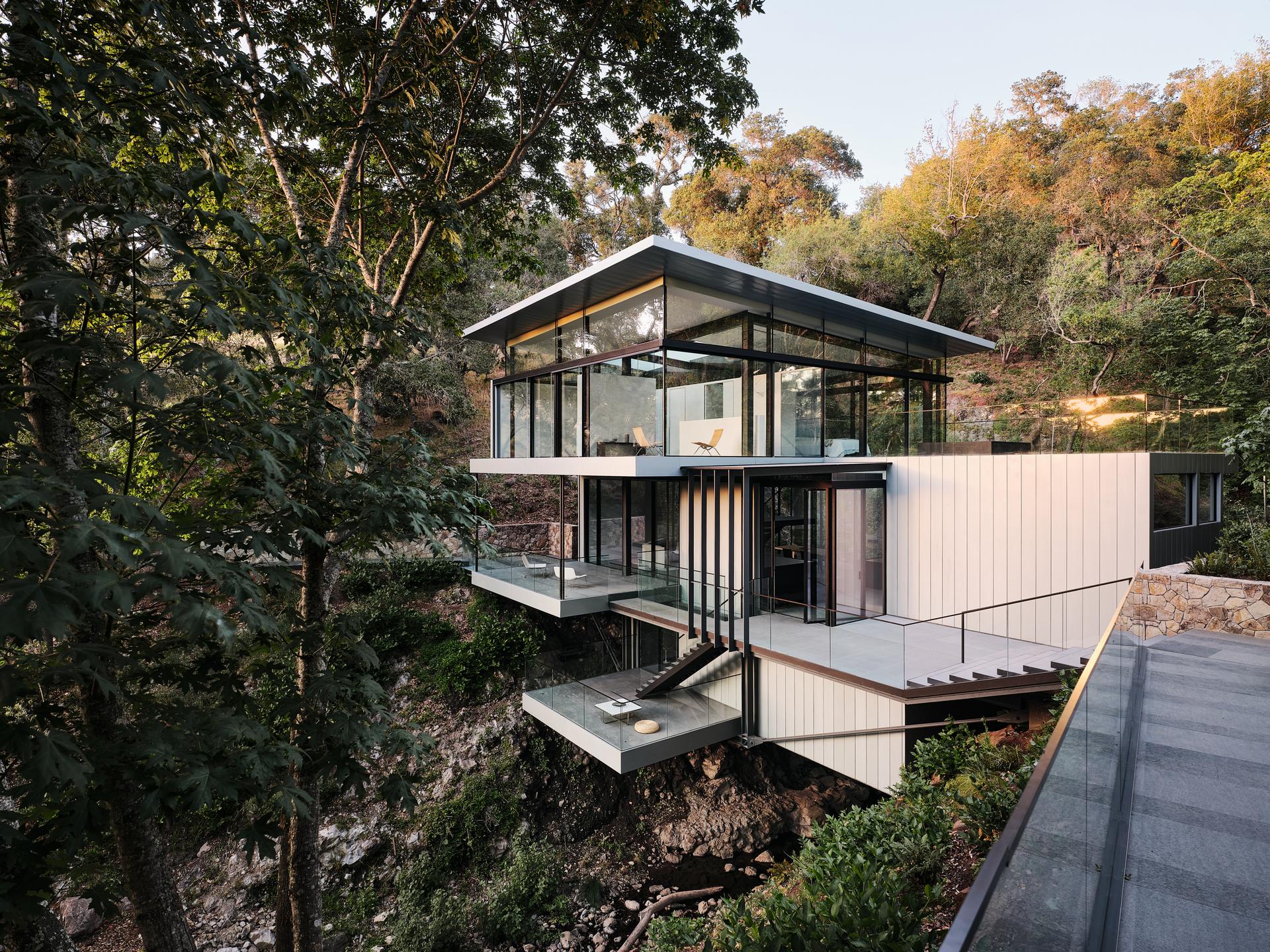 Suspension House