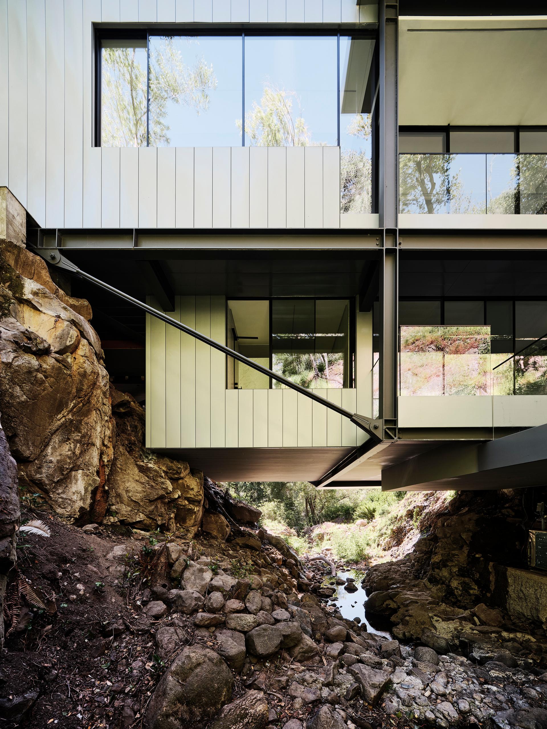 Suspension House - image 3