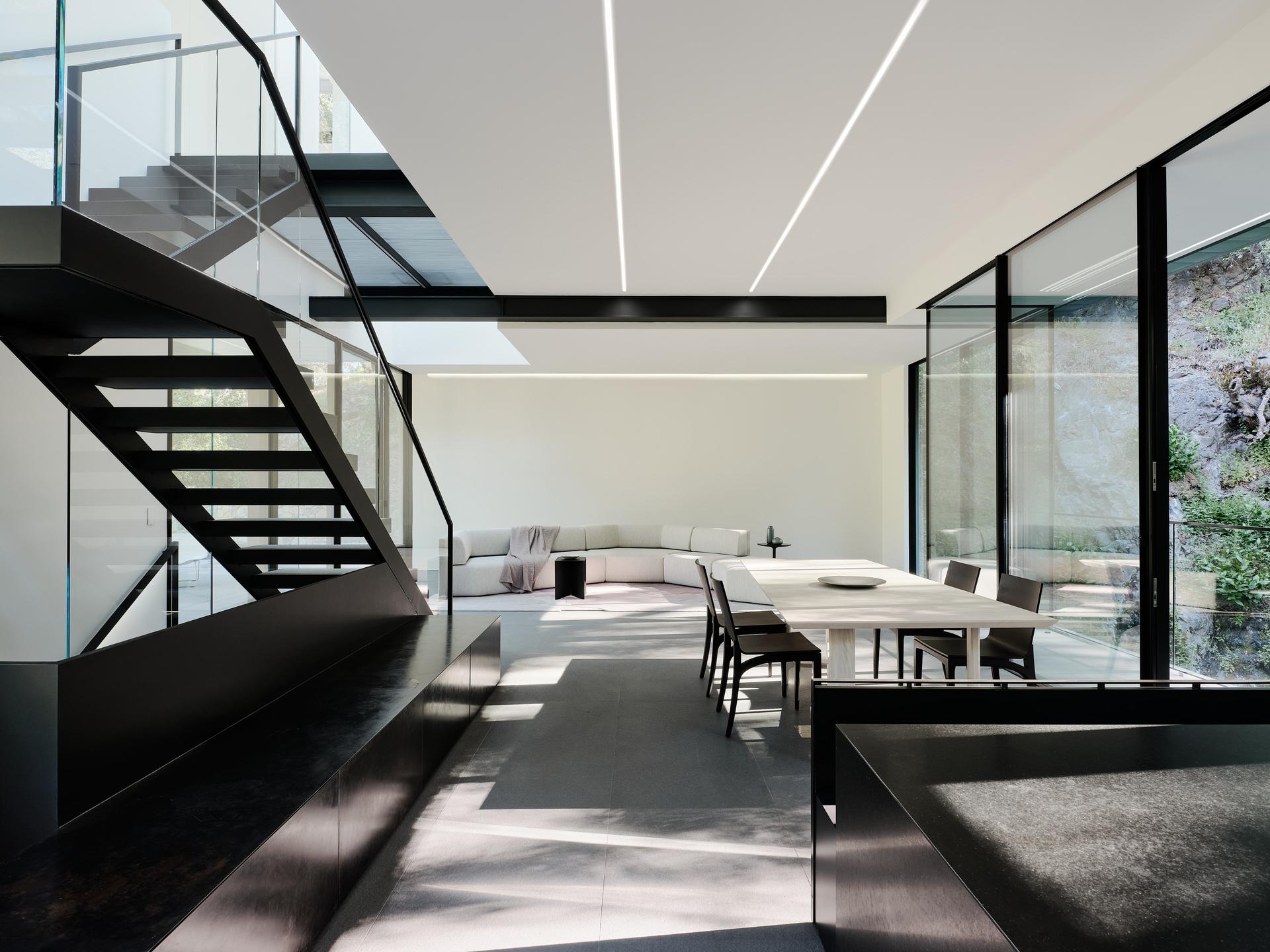 Suspension House - image 5