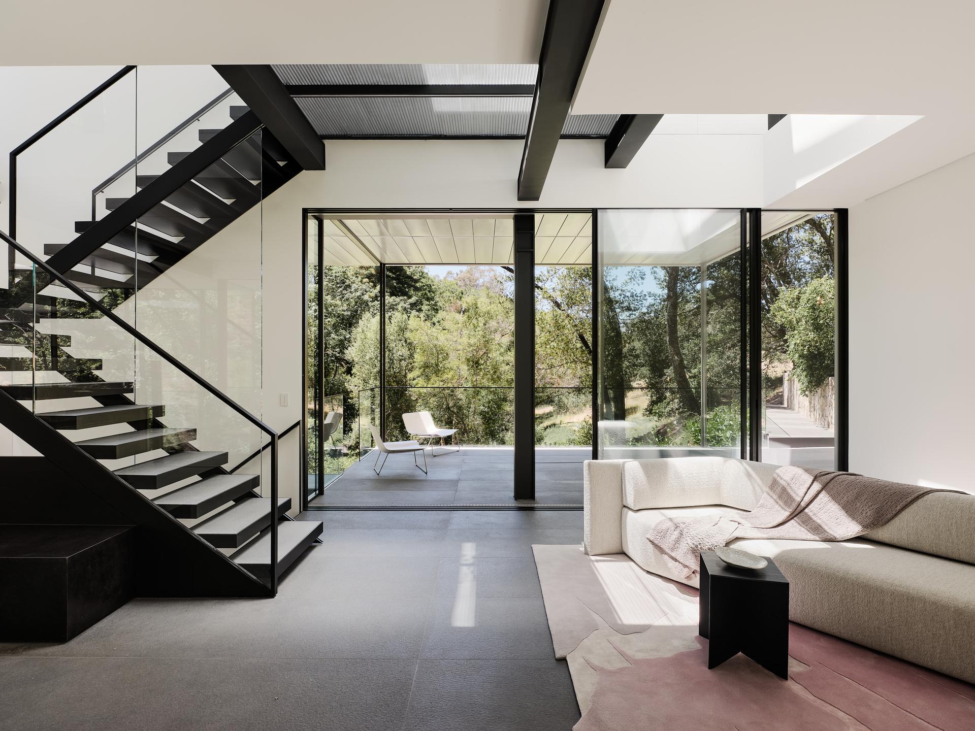 Suspension House - image 6