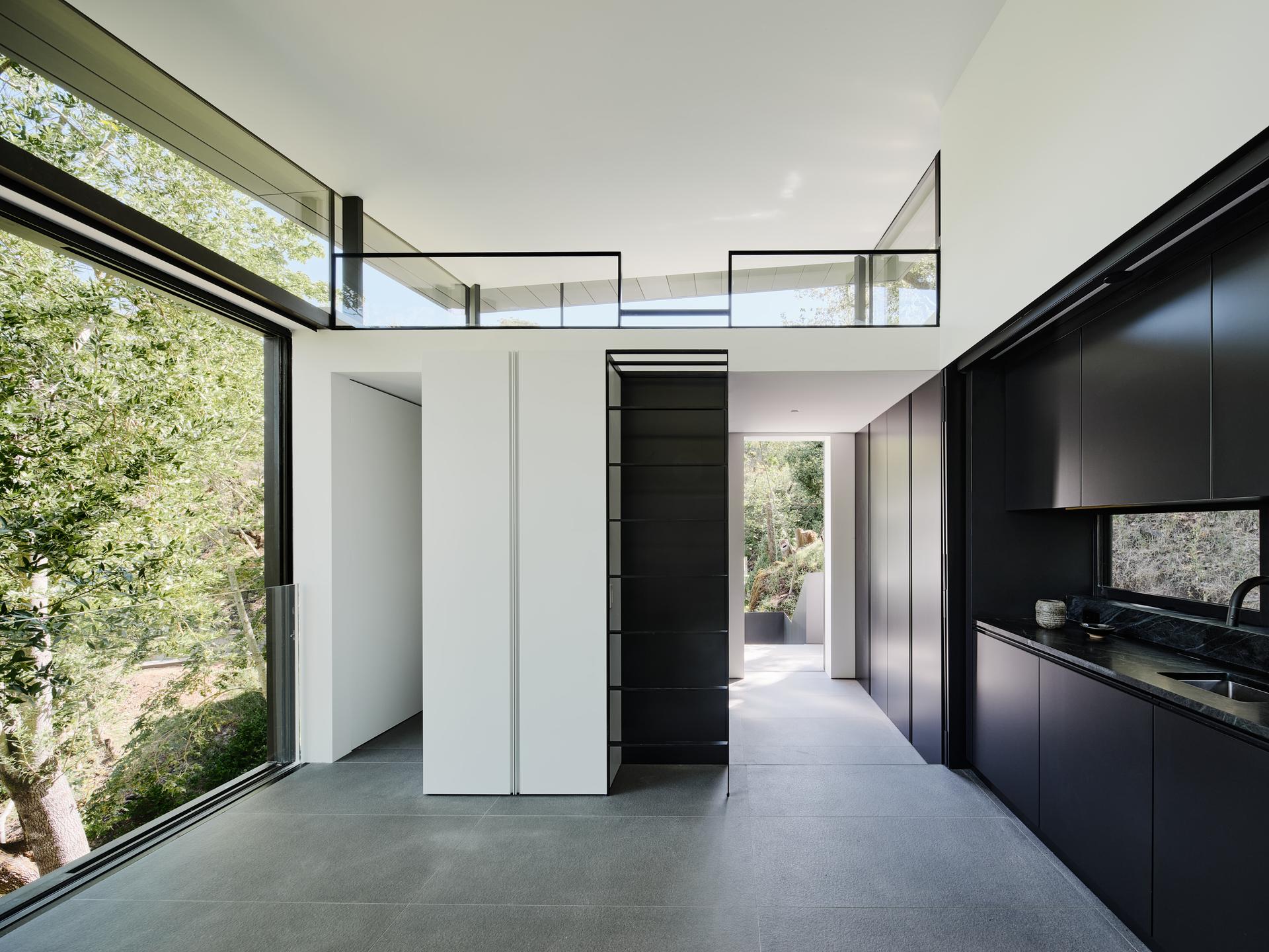 Suspension House - image 16