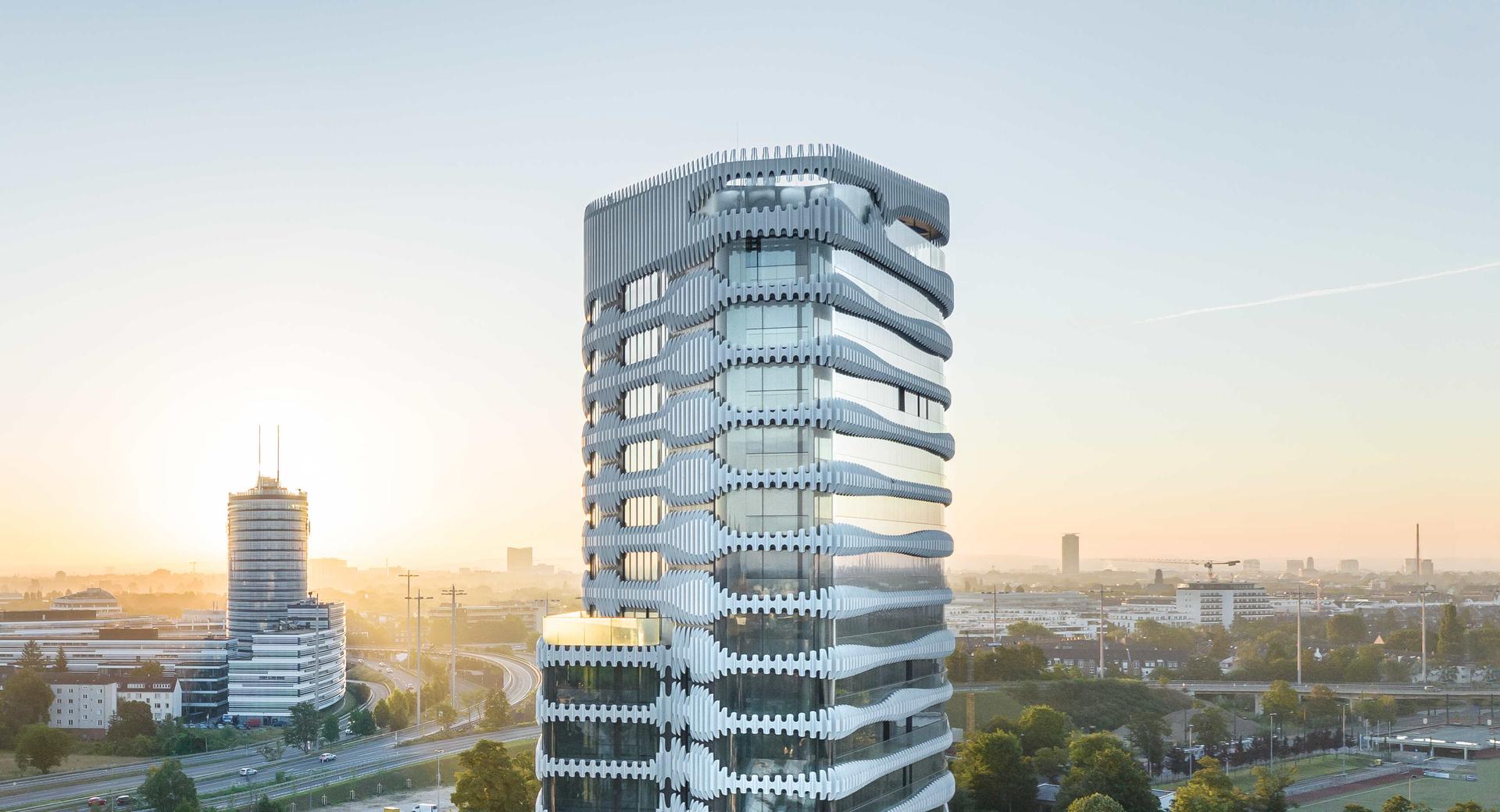 ZIPPER - RKM 740 Tower - image 2