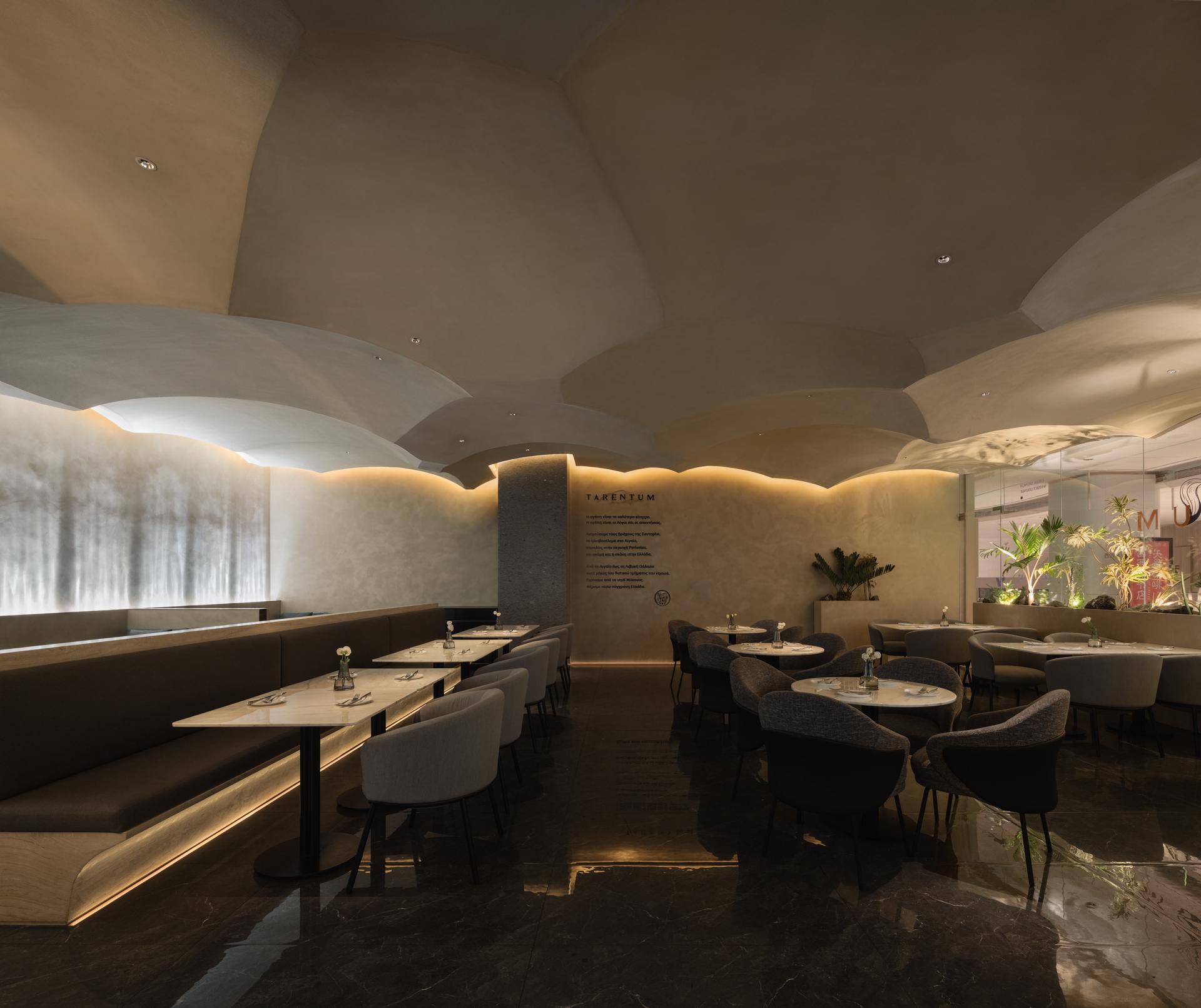 Tarentum Bar & Restaurant - image 2