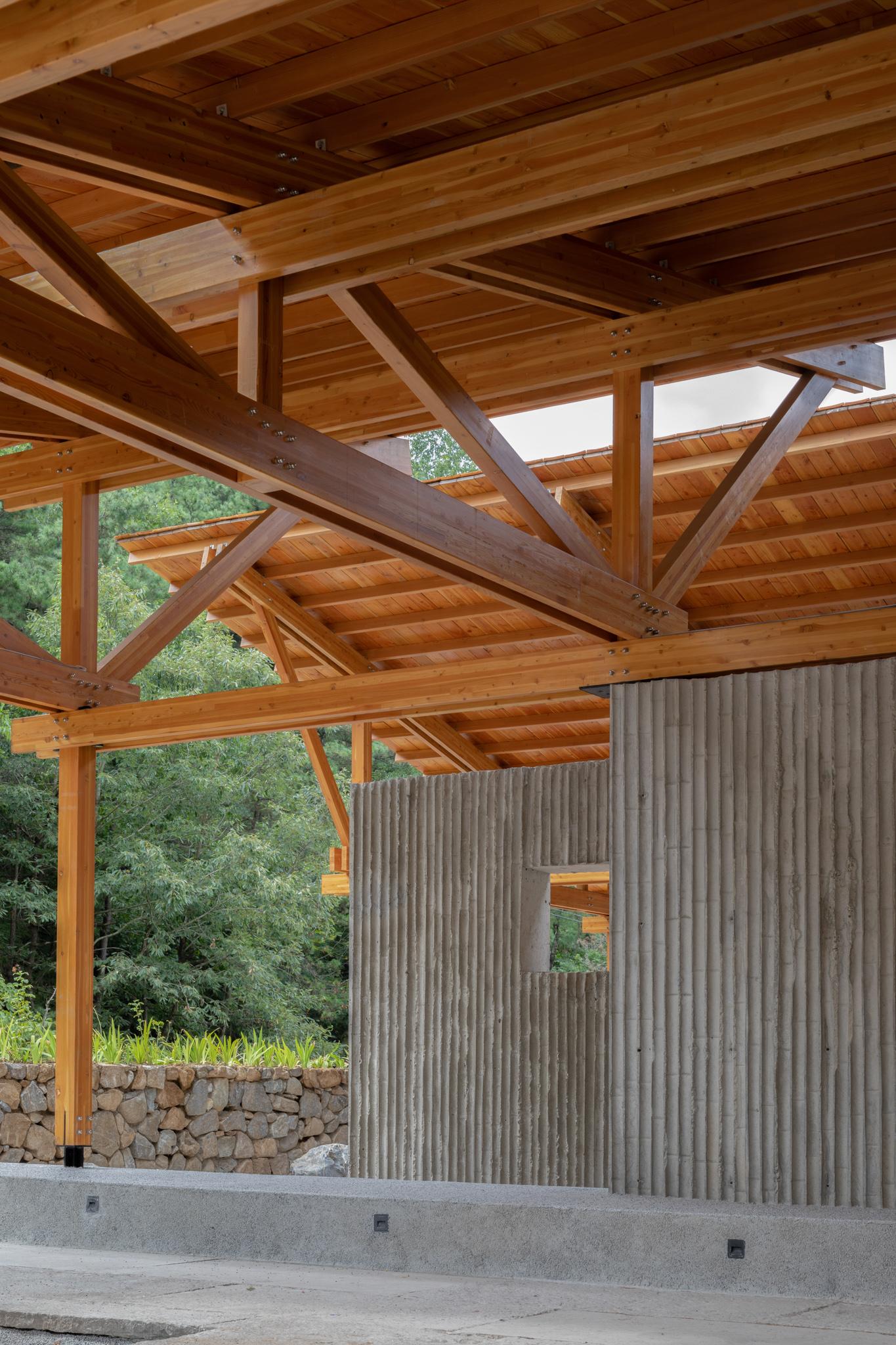Multi-functional reception center in Liuba Wayogou - image 7