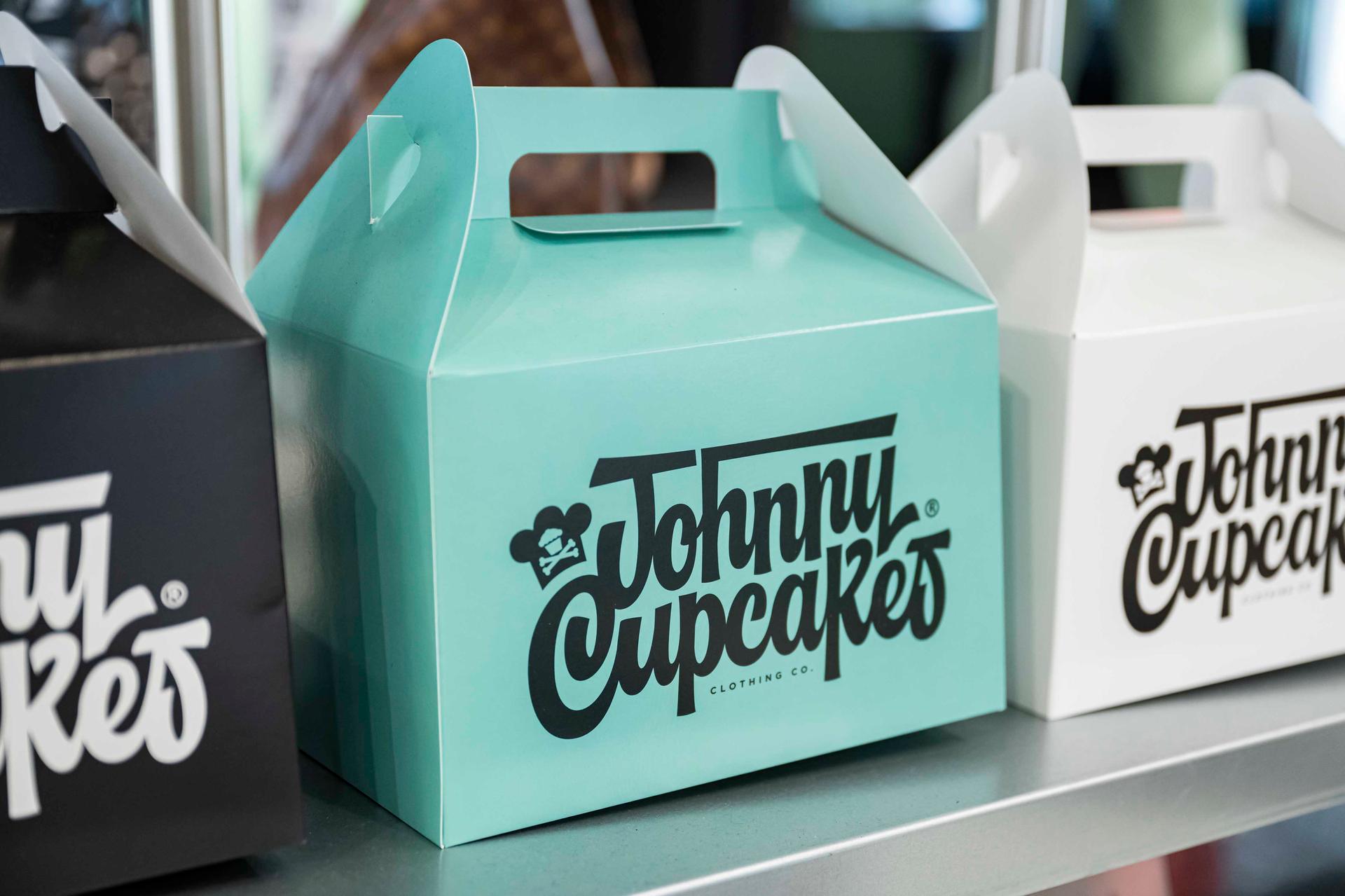Johnny Cupcakes - image 8