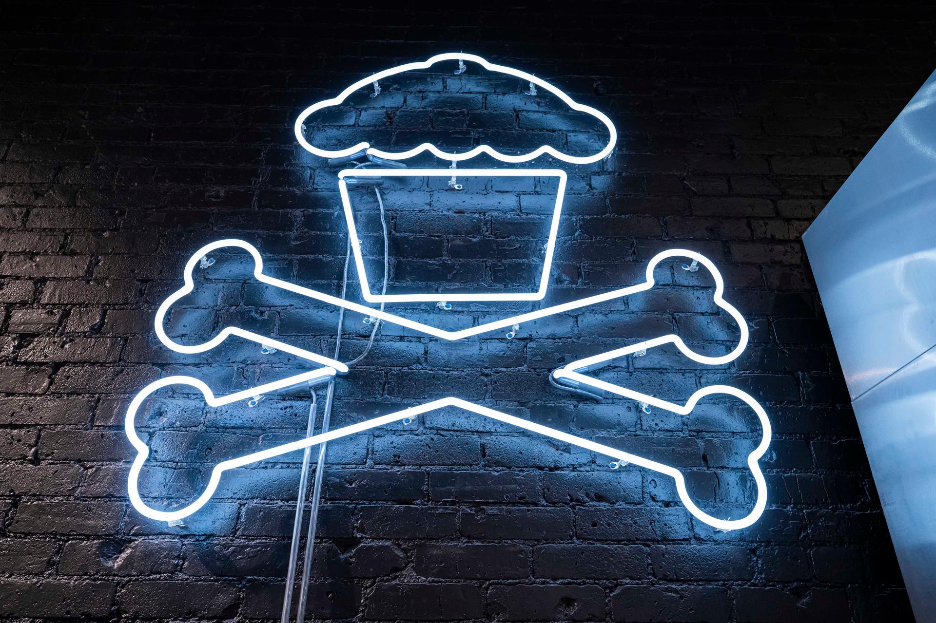 Johnny Cupcakes - image 10