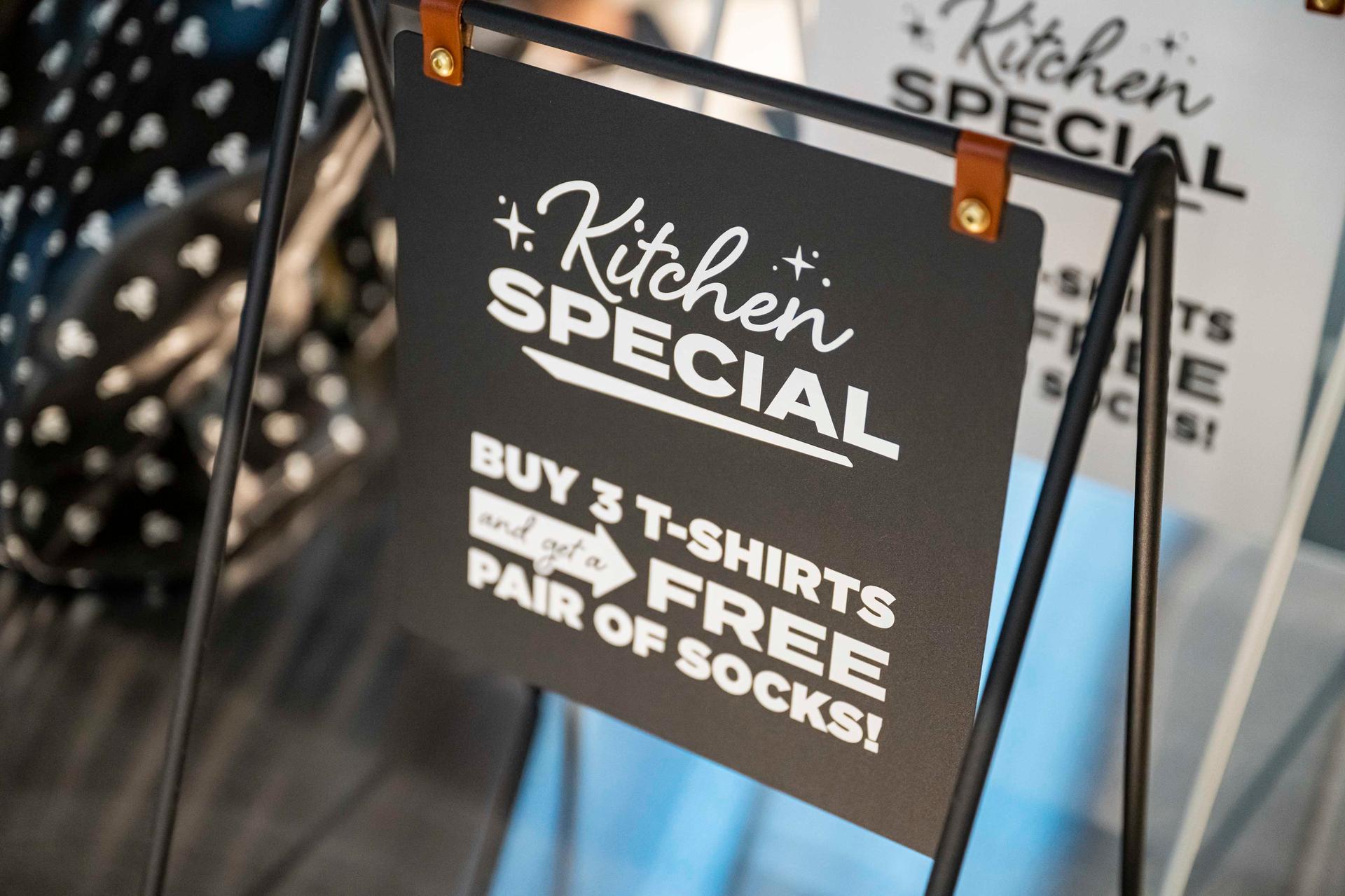 Johnny Cupcakes - image 38