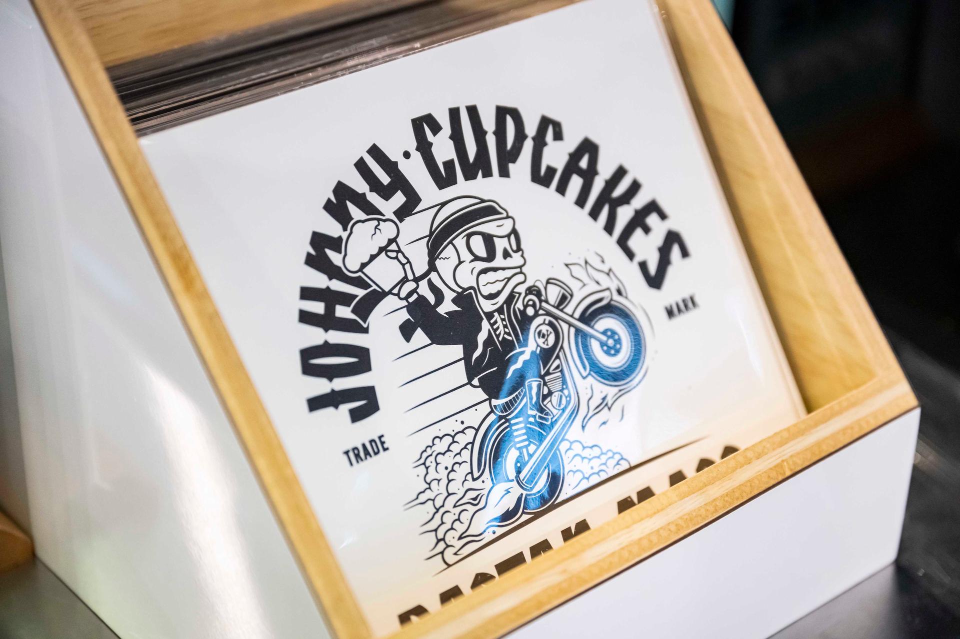 Johnny Cupcakes - image 42