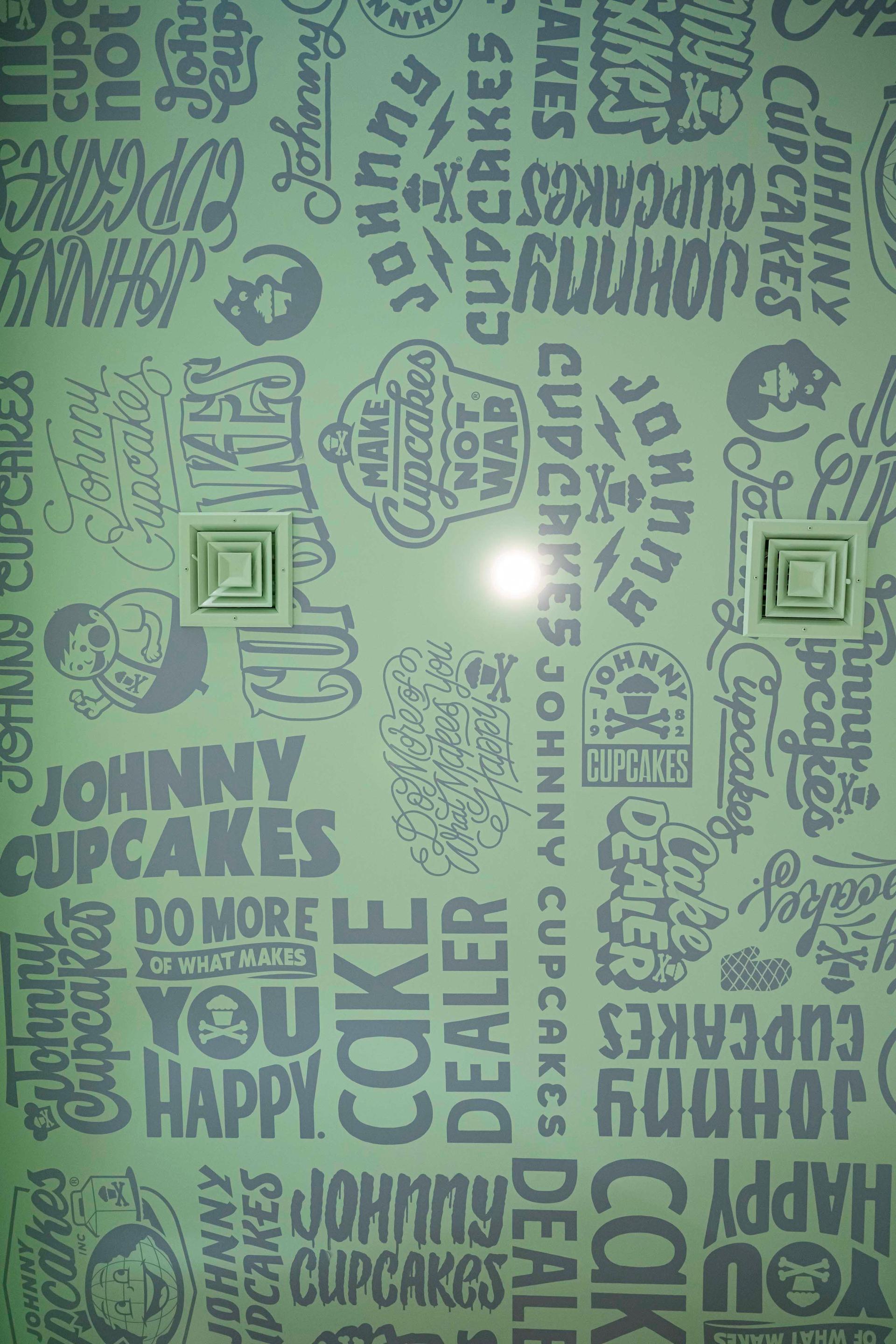 Johnny Cupcakes - image 72