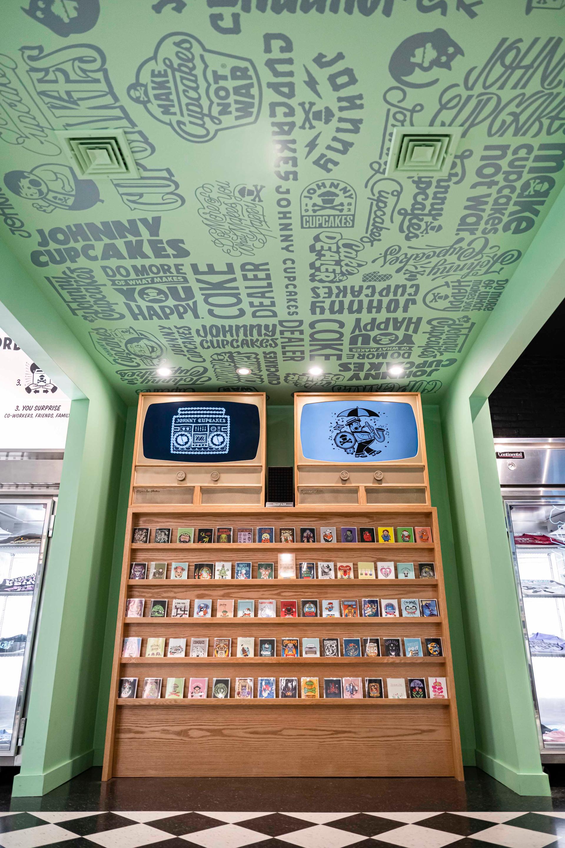 Johnny Cupcakes - image 71