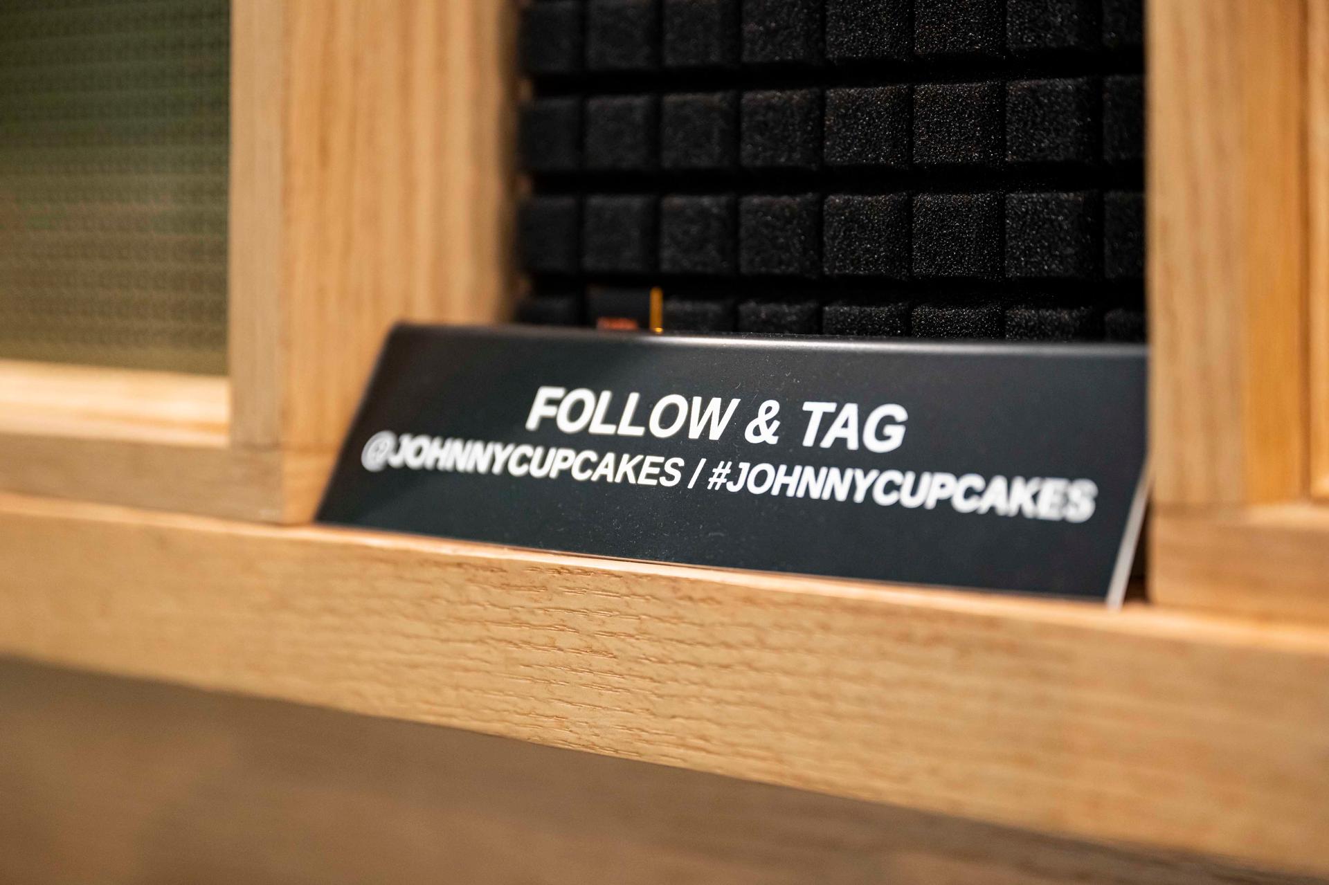 Johnny Cupcakes - image 75