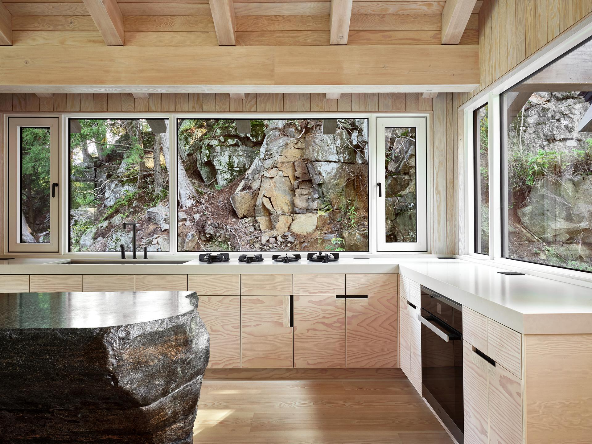Muskoka Lake House - image 7