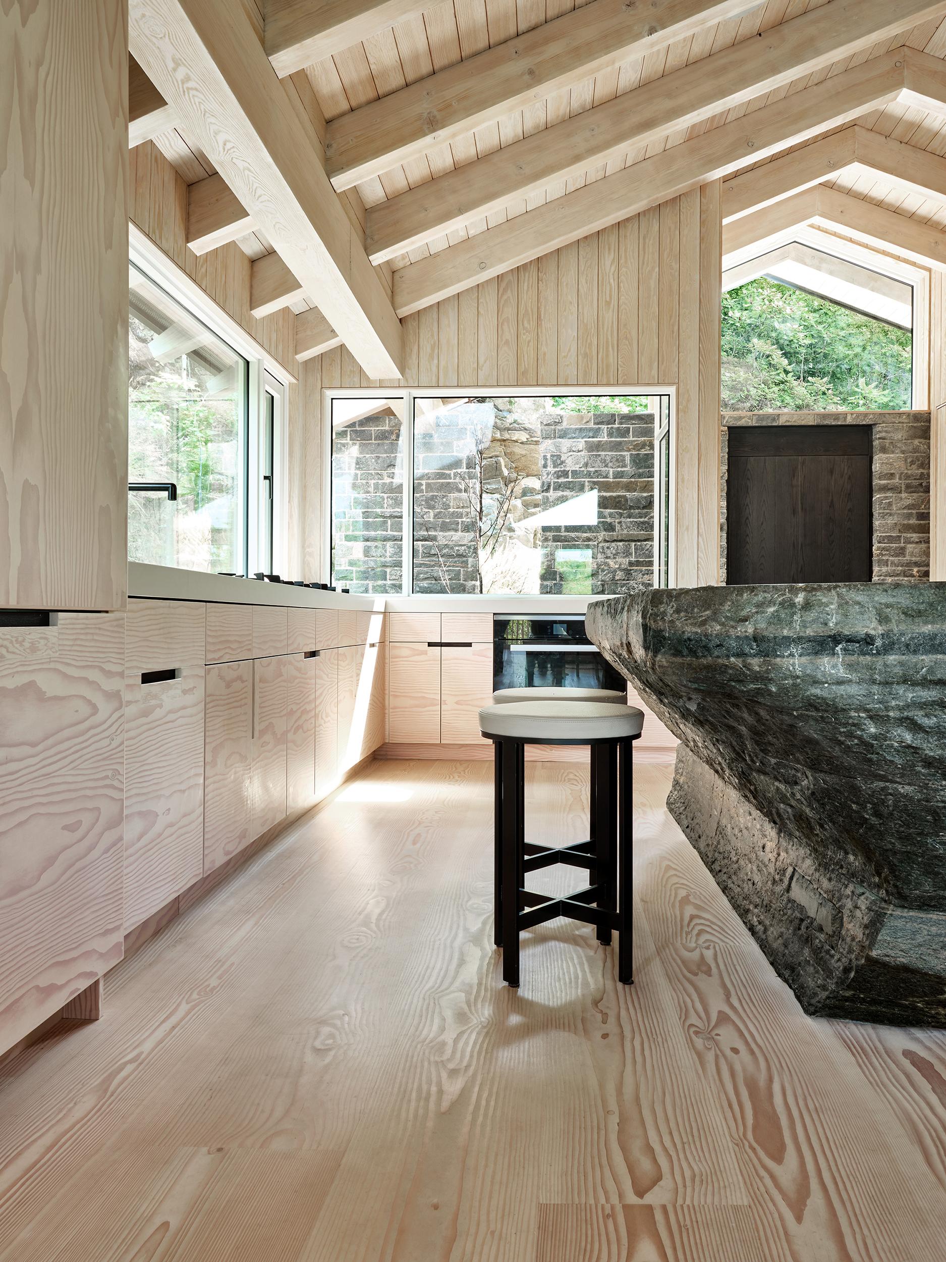 Muskoka Lake House - image 8