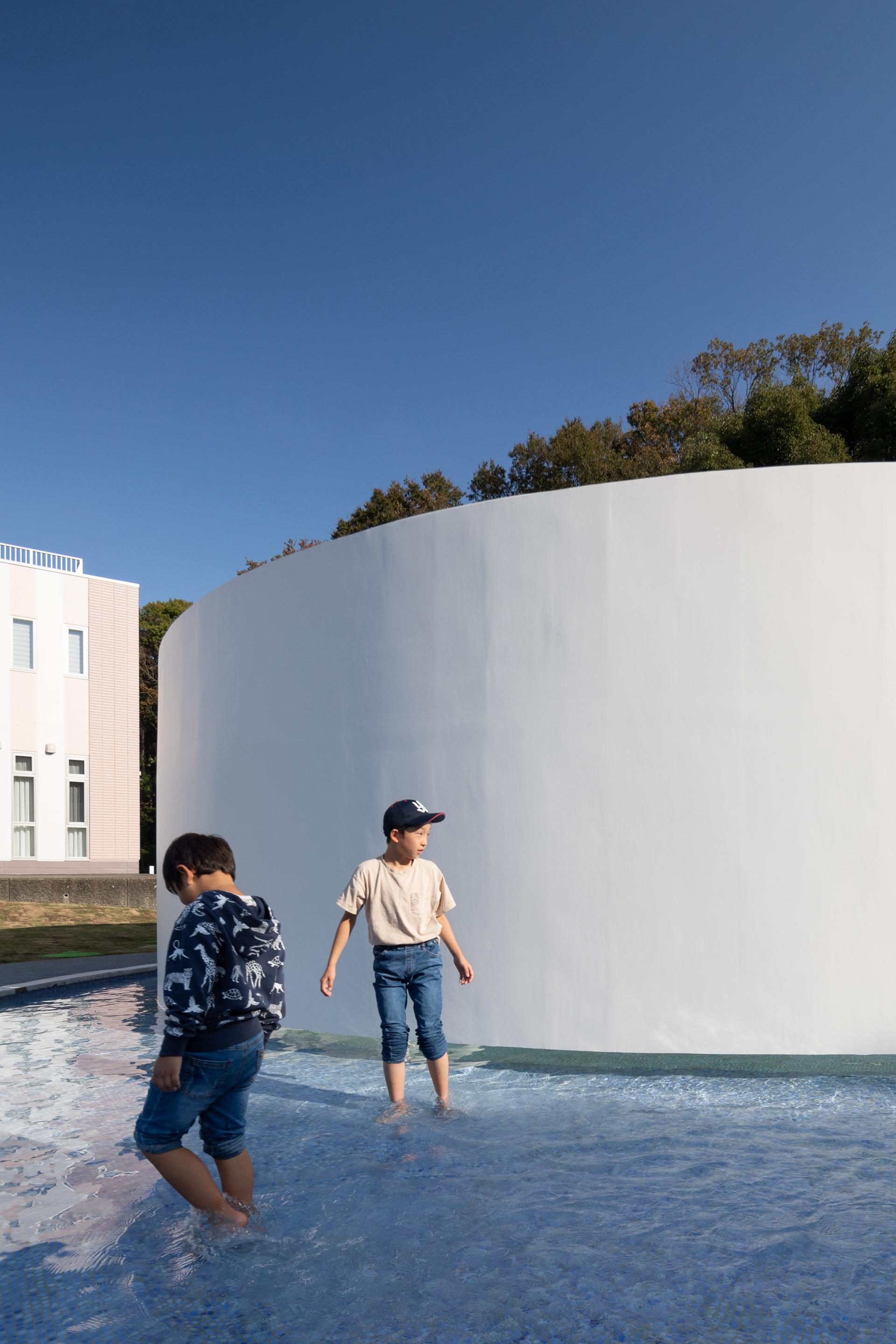 Plaza_Circle - image 17