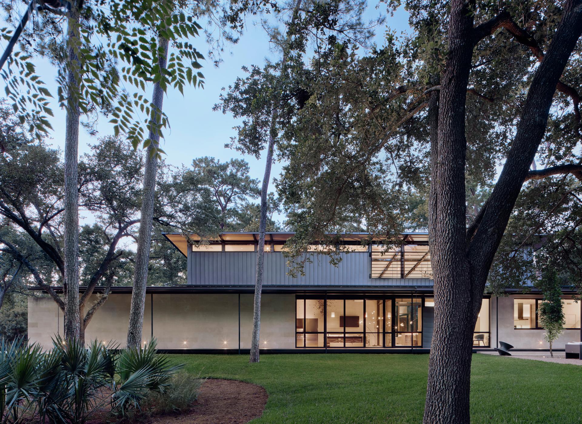 Bridge House - image 12