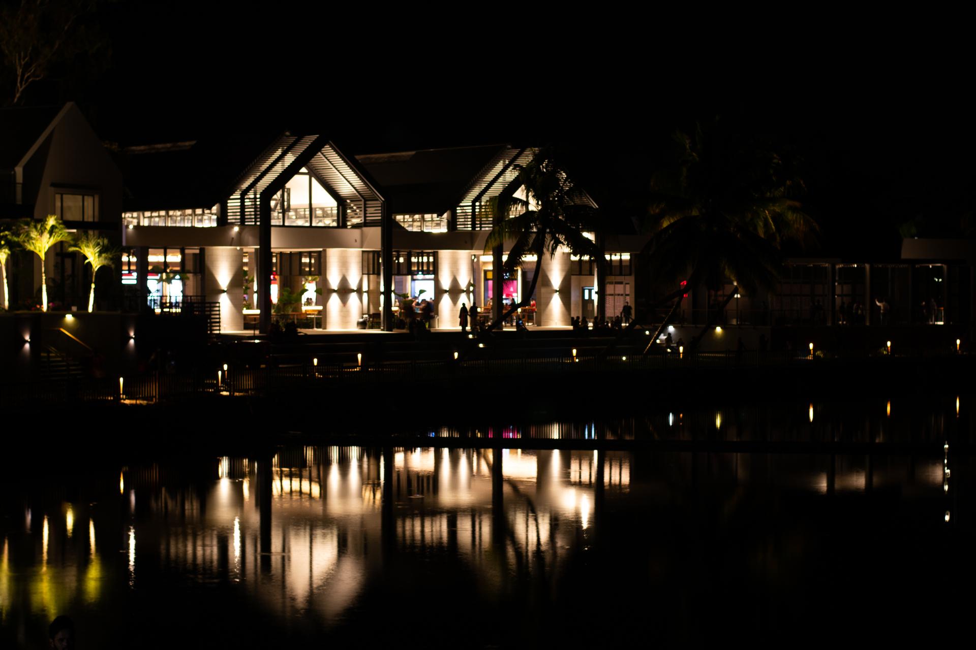 Mahogany Shopping Promenade - image 7